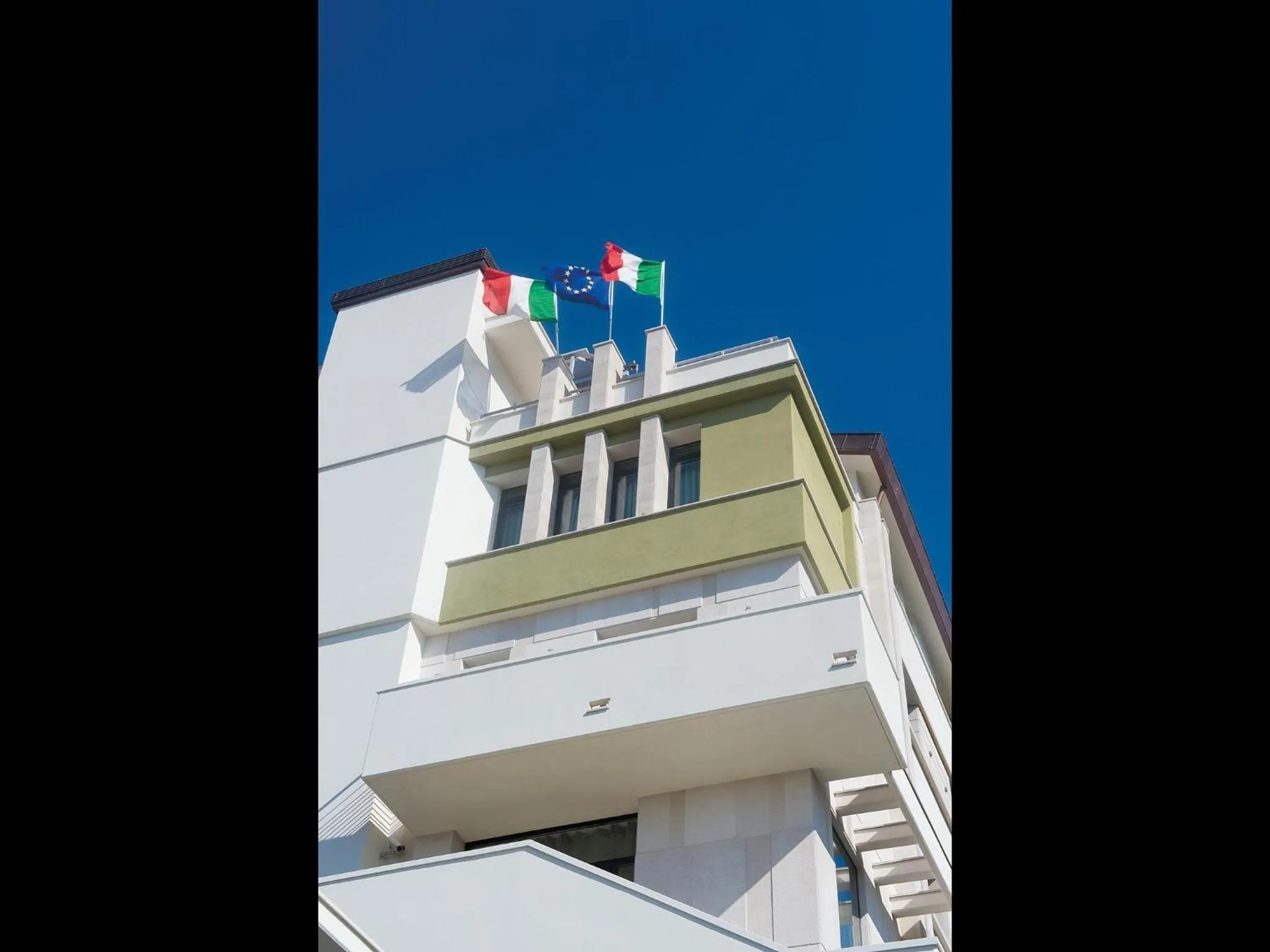 Facade/entrance in Hotel Vittoria