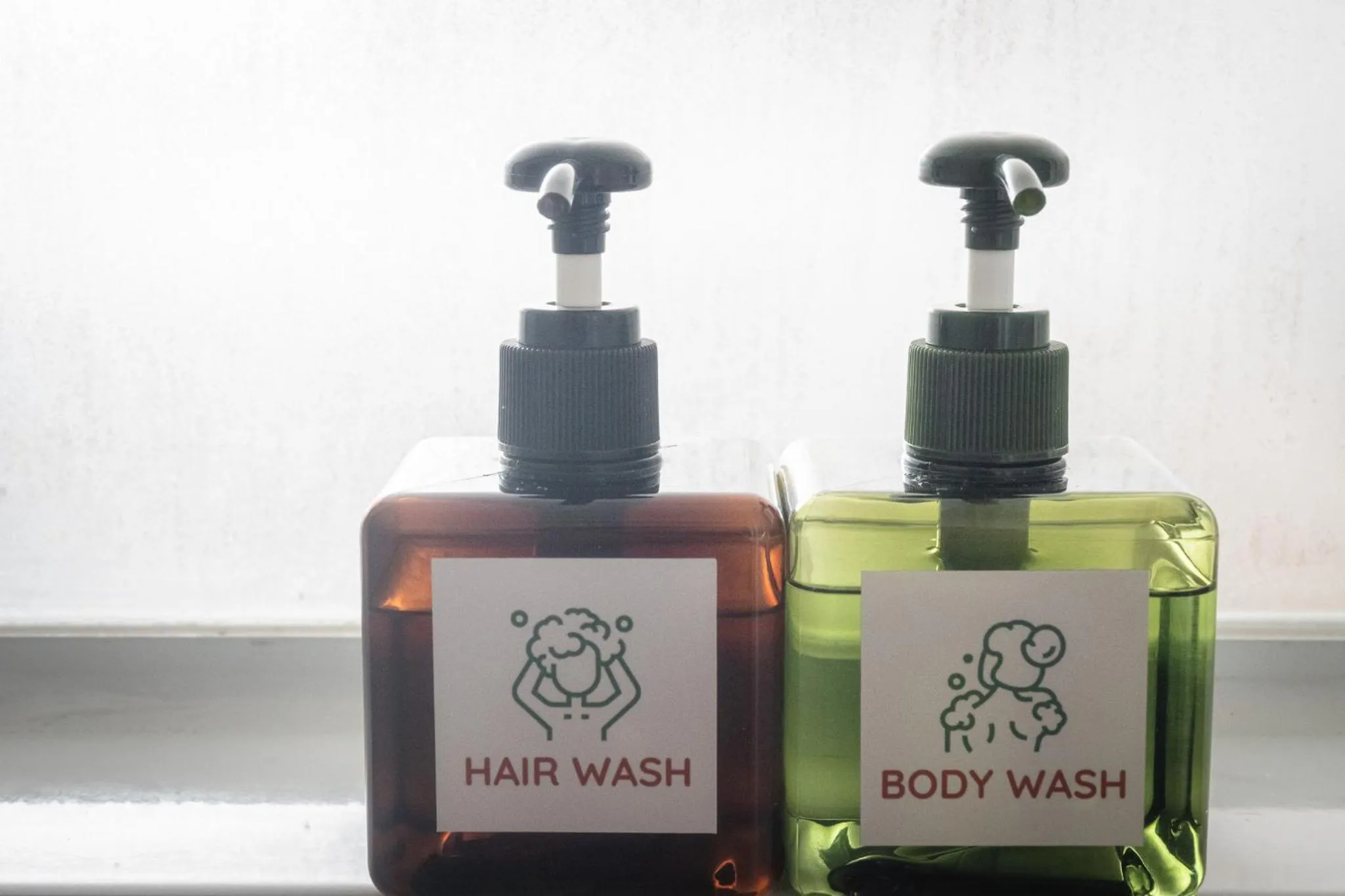 Shower in Common Inn Thao Dien