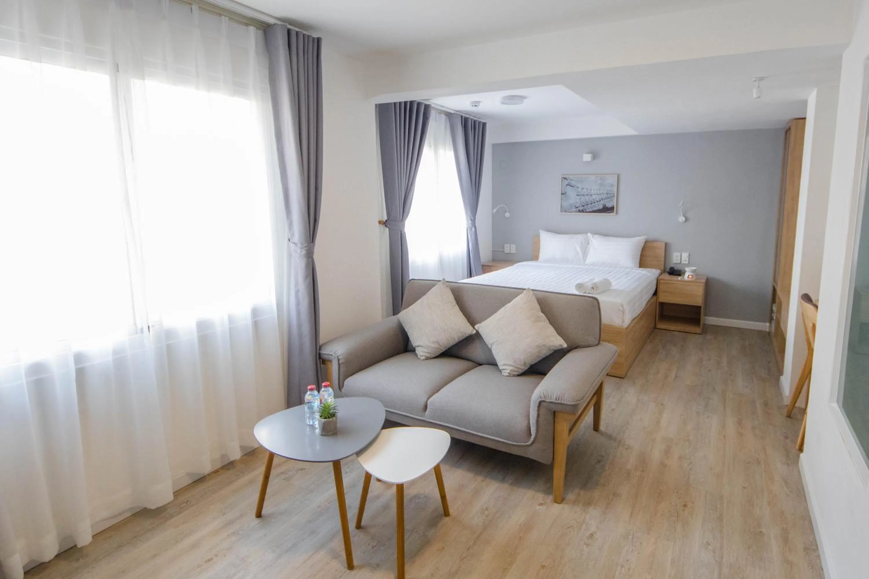 Photo of the whole room, Bed in Common Inn Thao Dien