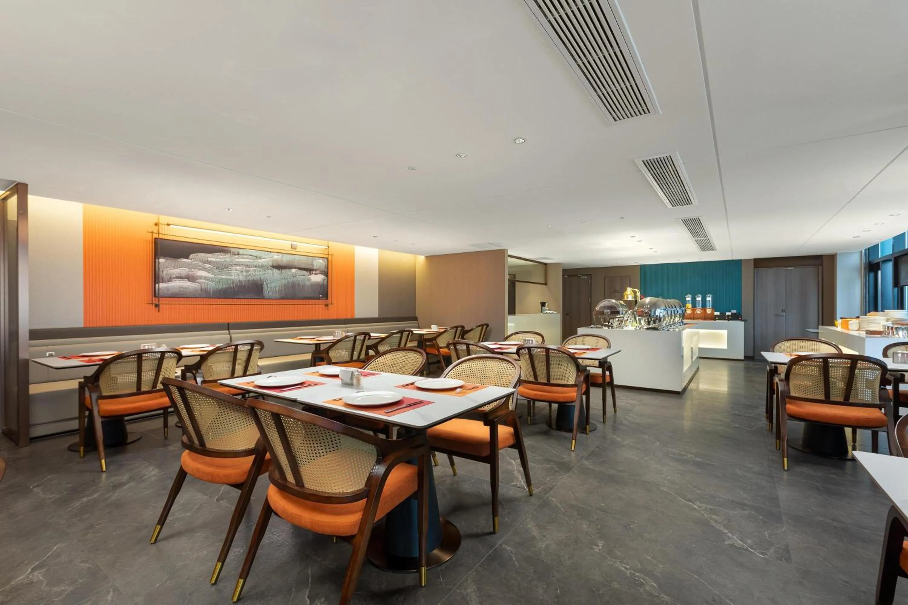 Restaurant/places to eat in Days Hotel by Wyndham Haikou Meilan Airport