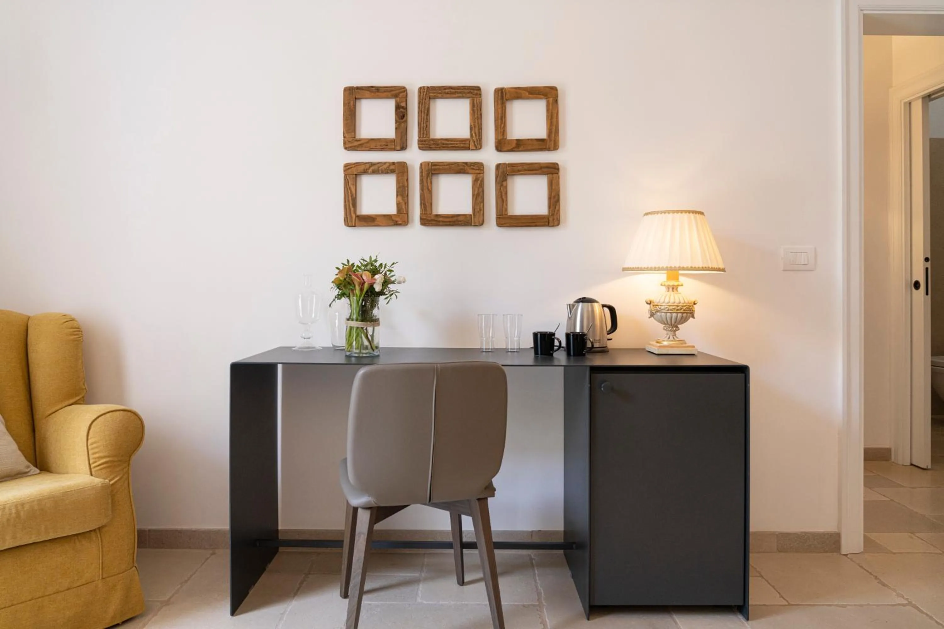 Decorative detail in Ottolire Resort