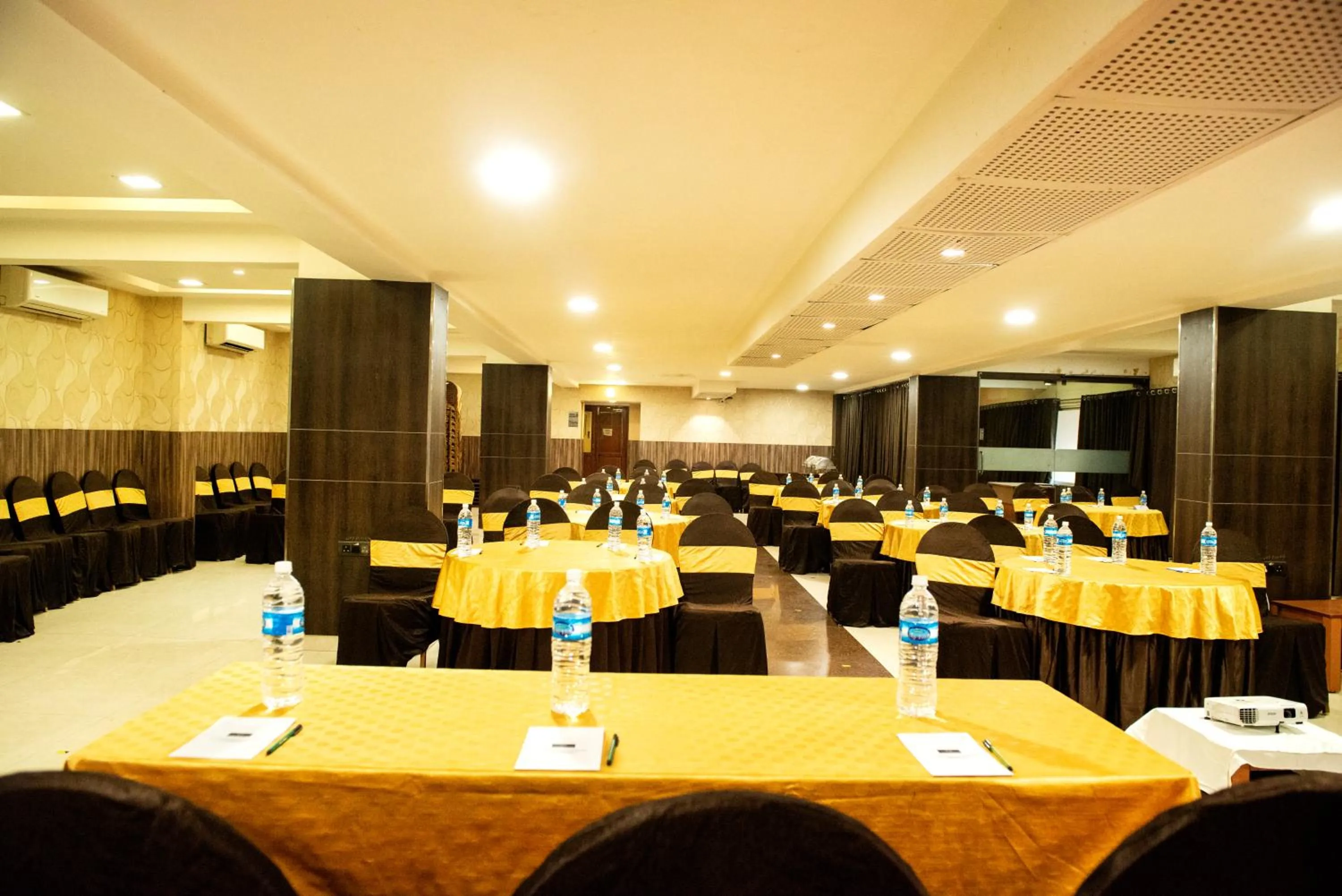 Meeting/conference room in Bangalore Gate Hotel & Conferences