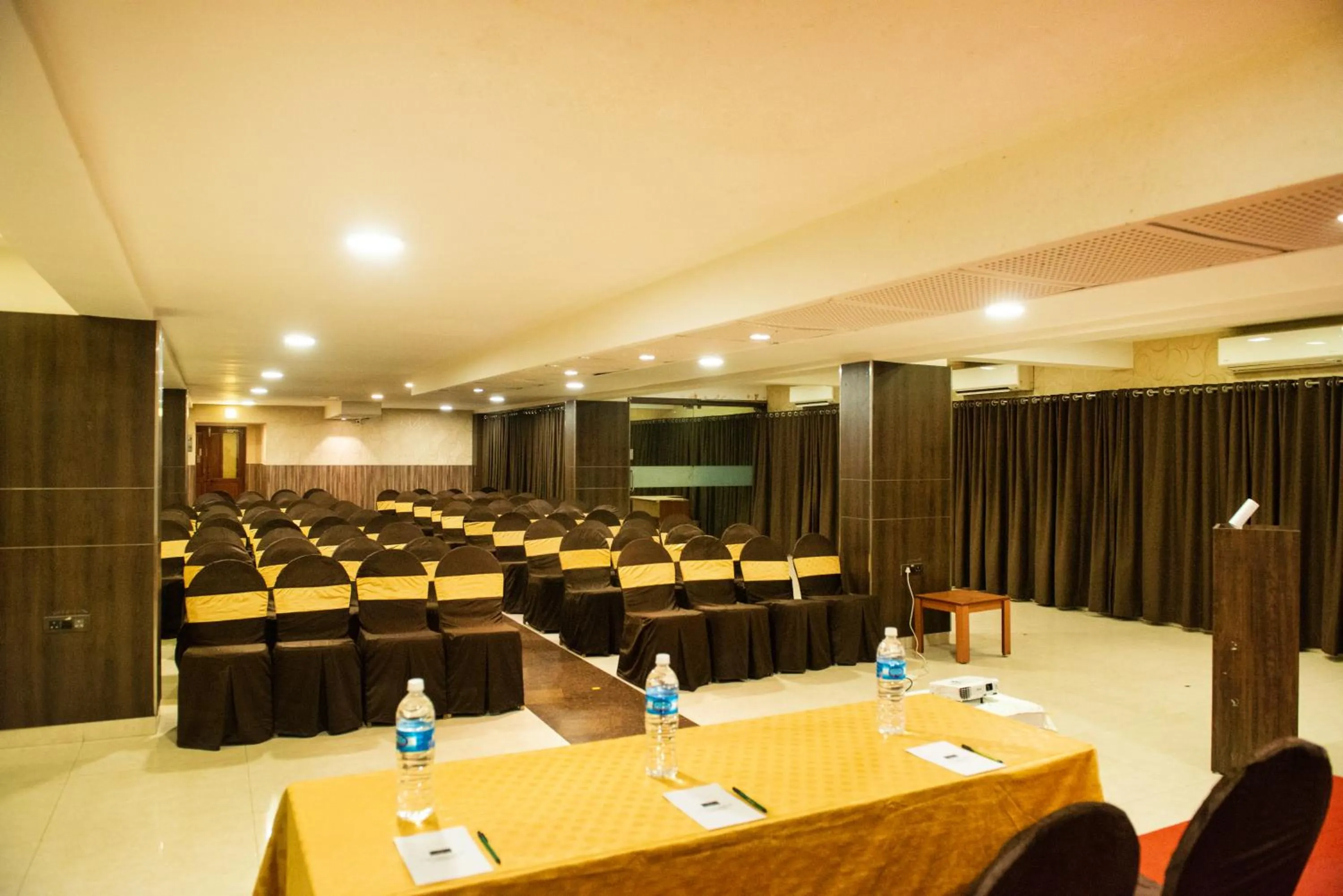 Meeting/conference room in Bangalore Gate Hotel & Conferences