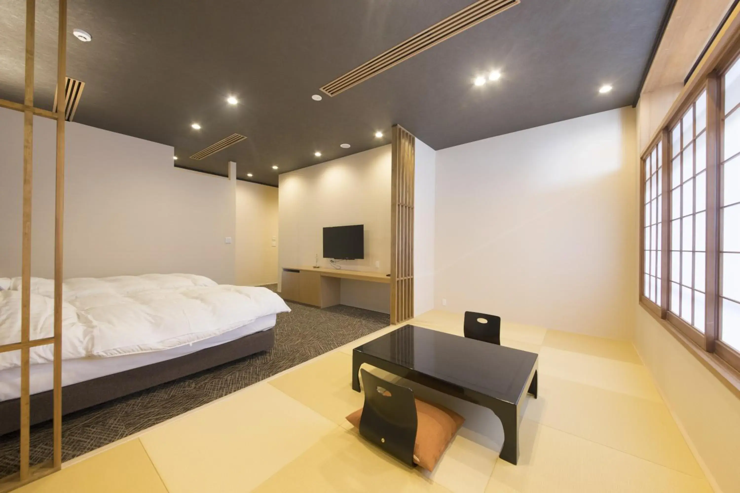 Photo of the whole room, Bed in Yutorelo Beppu Photo of the whole room, Bed in Yutorelo Beppu