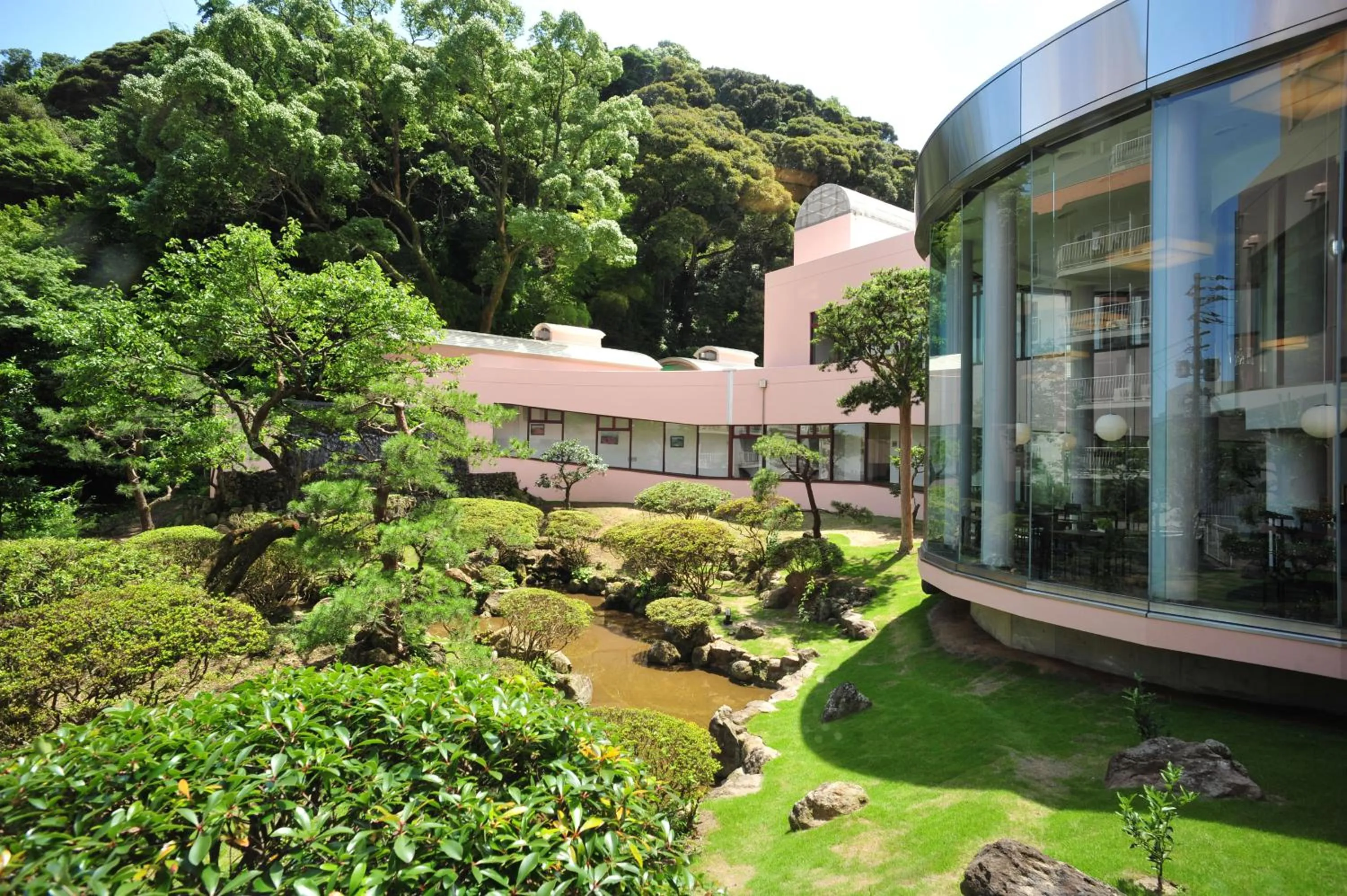 Property building in Yutorelo Beppu