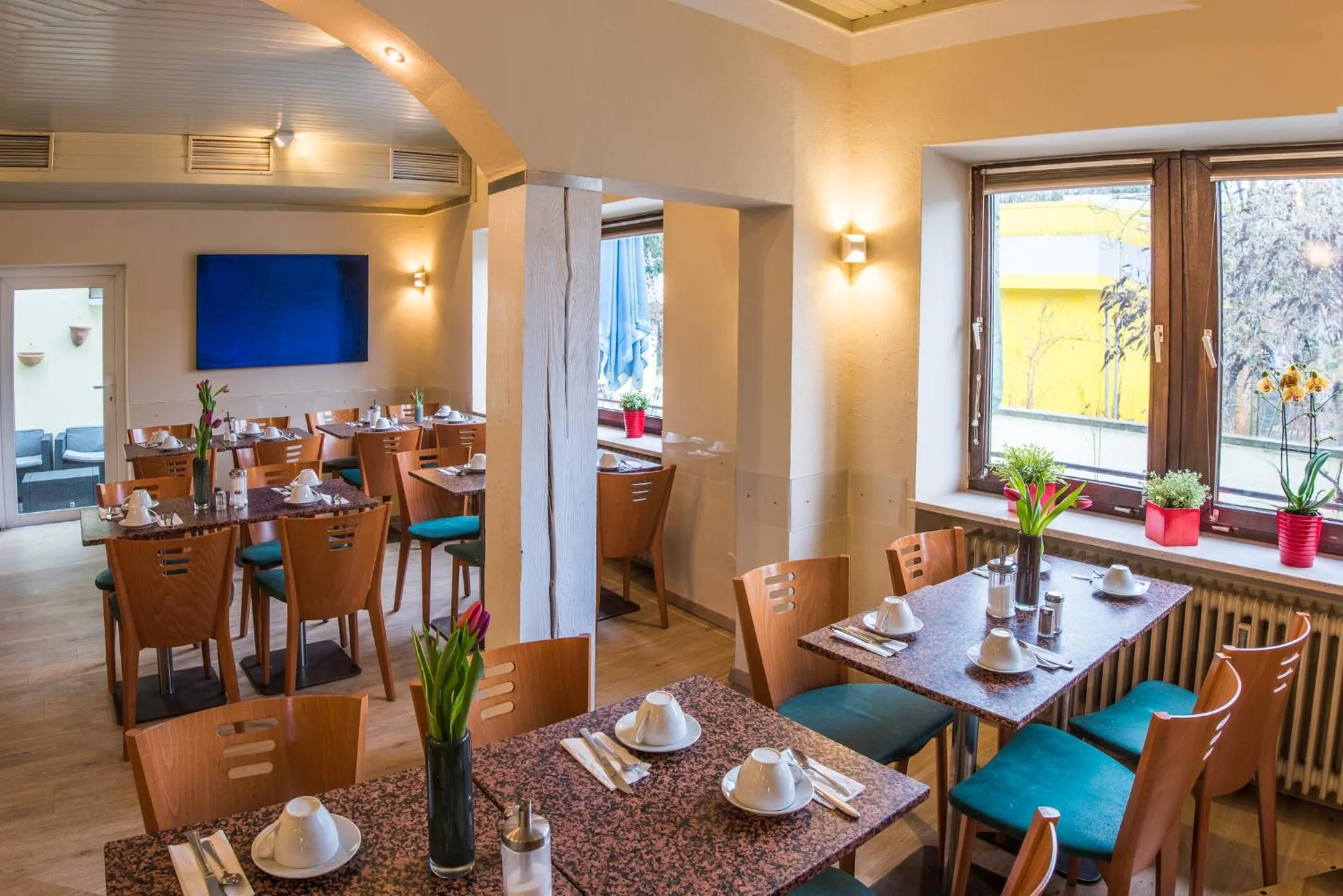 Restaurant/places to eat in Ahorn Hotel