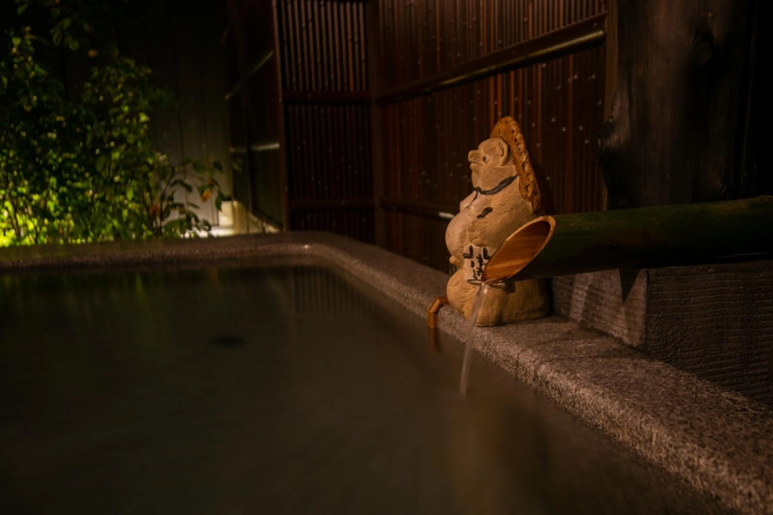 Open Air Bath in Yufuin Lamp no Yado