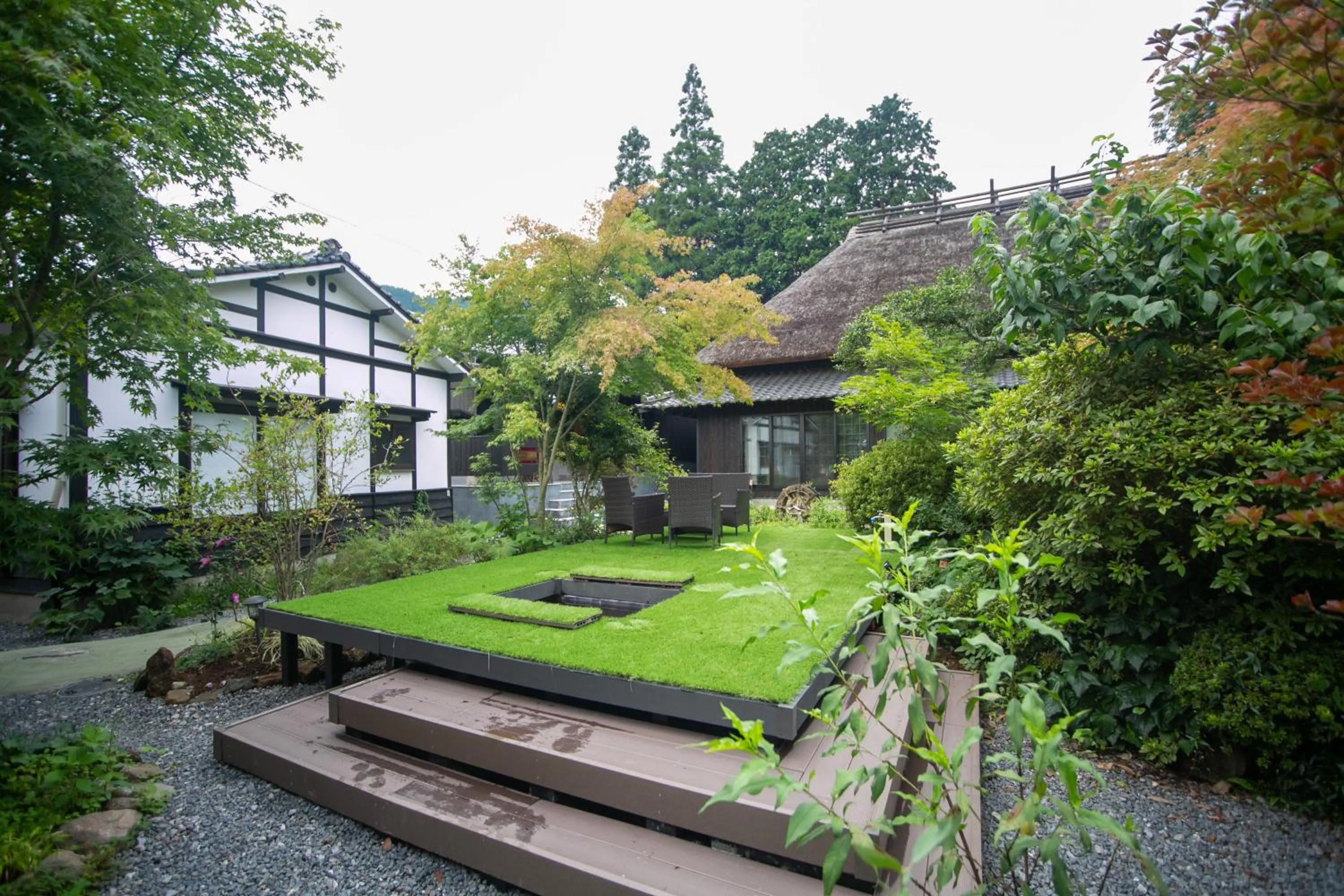 Summer in Yufuin Lamp no Yado