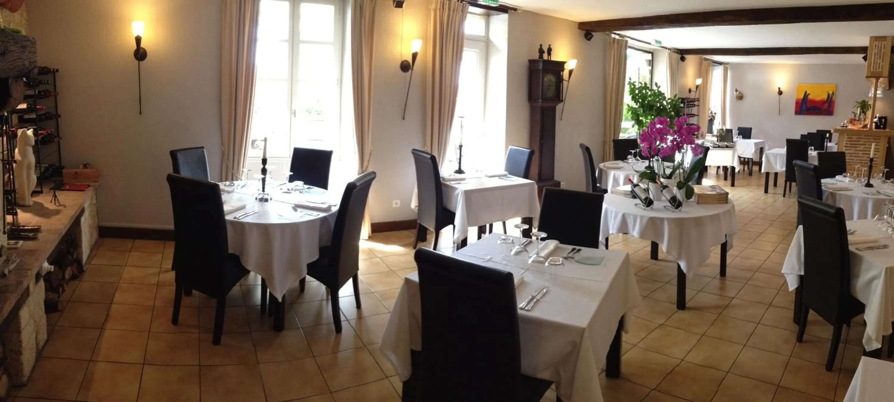 Restaurant/places to eat in Logis Hôtel Restaurant La Bastide