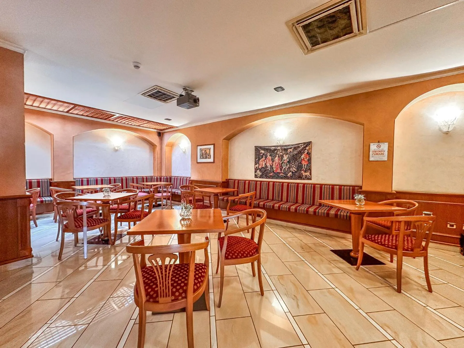 Communal lounge/ TV room in Hotel Valle Rossa