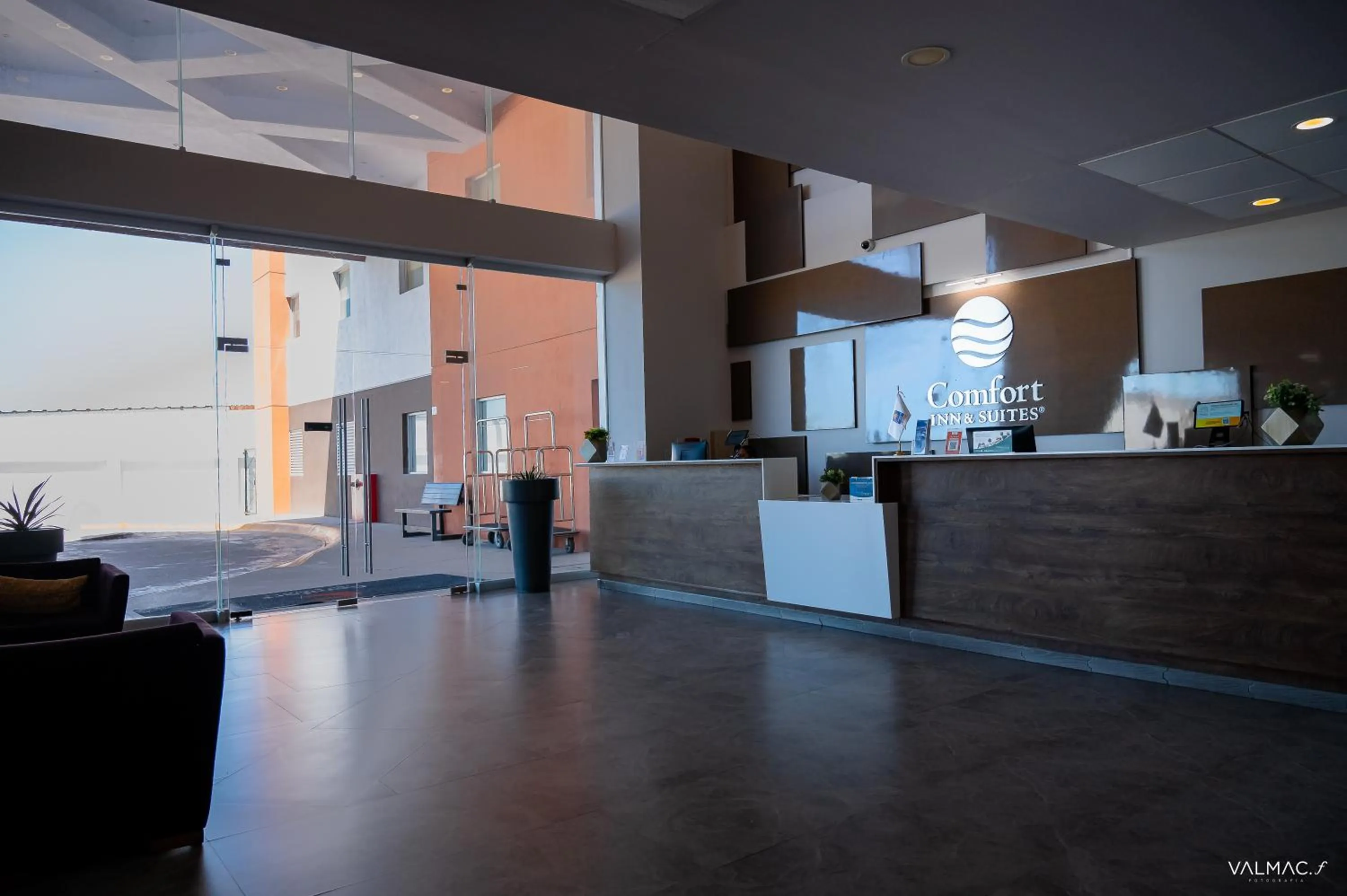 Lobby or reception in Comfort Inn & Suites Los Cabos