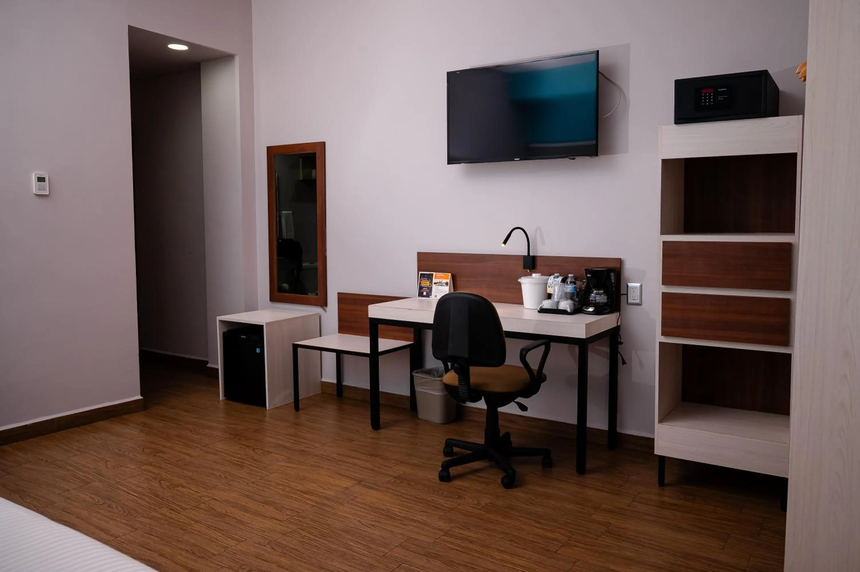 TV and multimedia in Comfort Inn & Suites Los Cabos