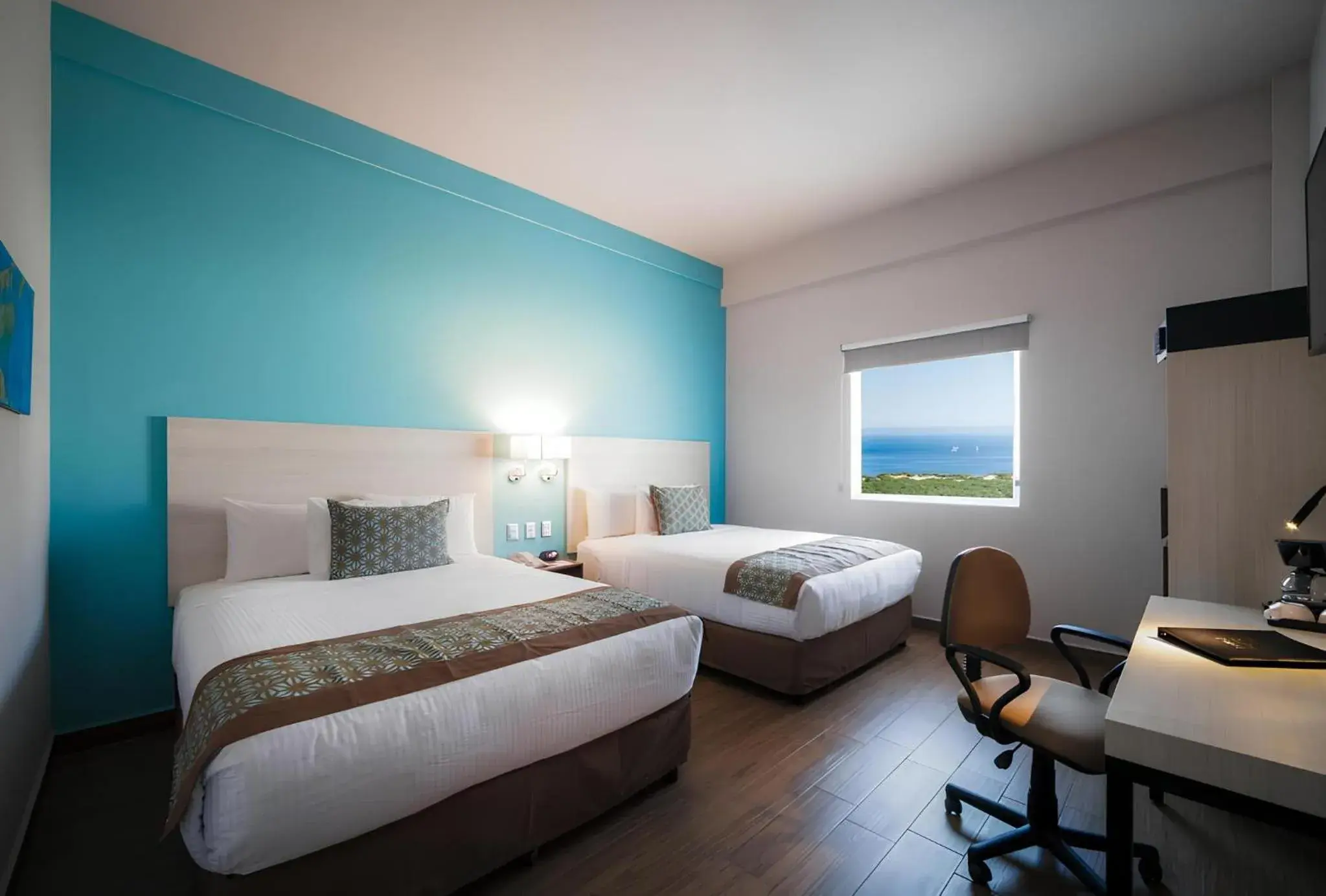 Bed in Comfort Inn & Suites Los Cabos Bed in Comfort Inn & Suites Los Cabos