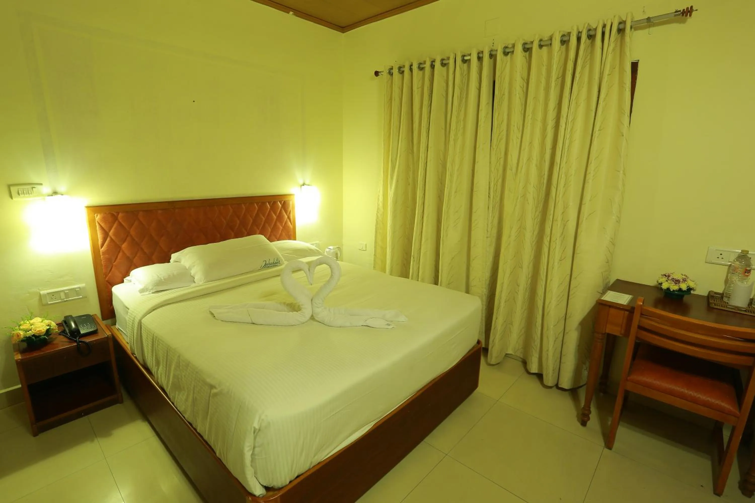 Bed in Deshadan Mountain Resort -The highest resort in Munnar