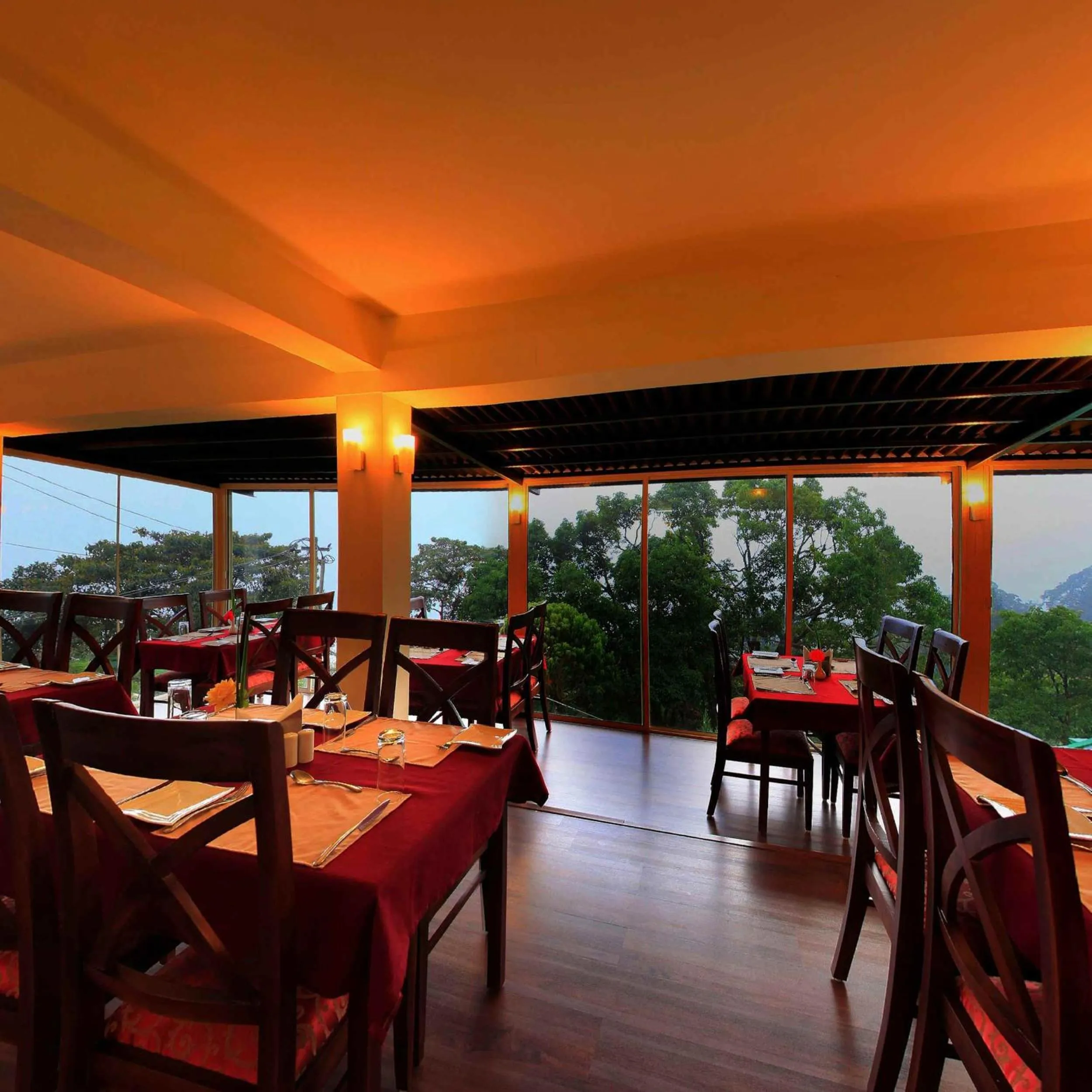 Restaurant/places to eat in Deshadan Mountain Resort -The highest resort in Munnar