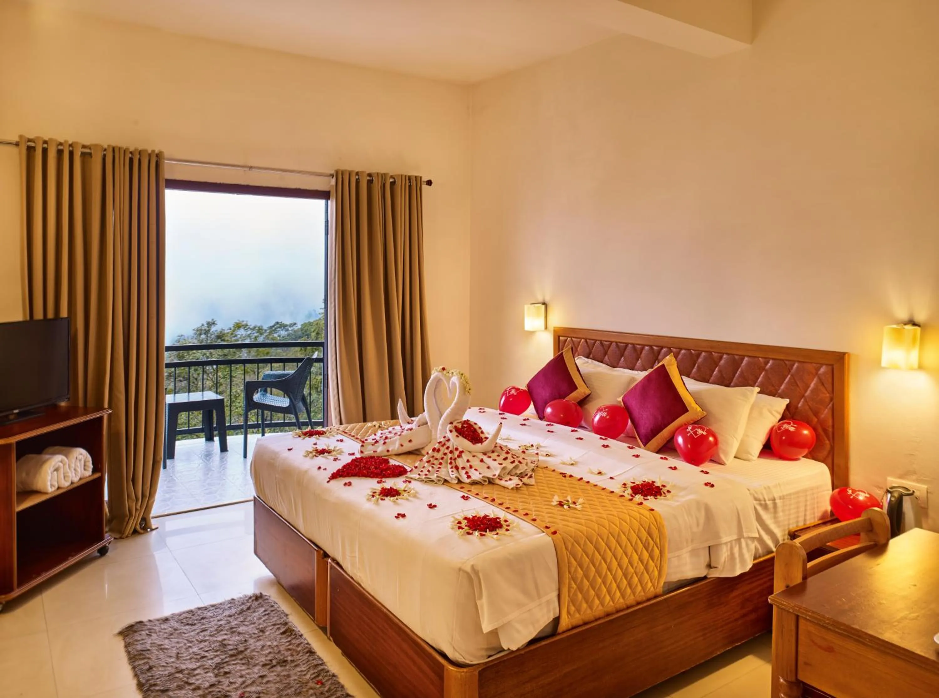 Bed in Deshadan Mountain Resort -The highest resort in Munnar