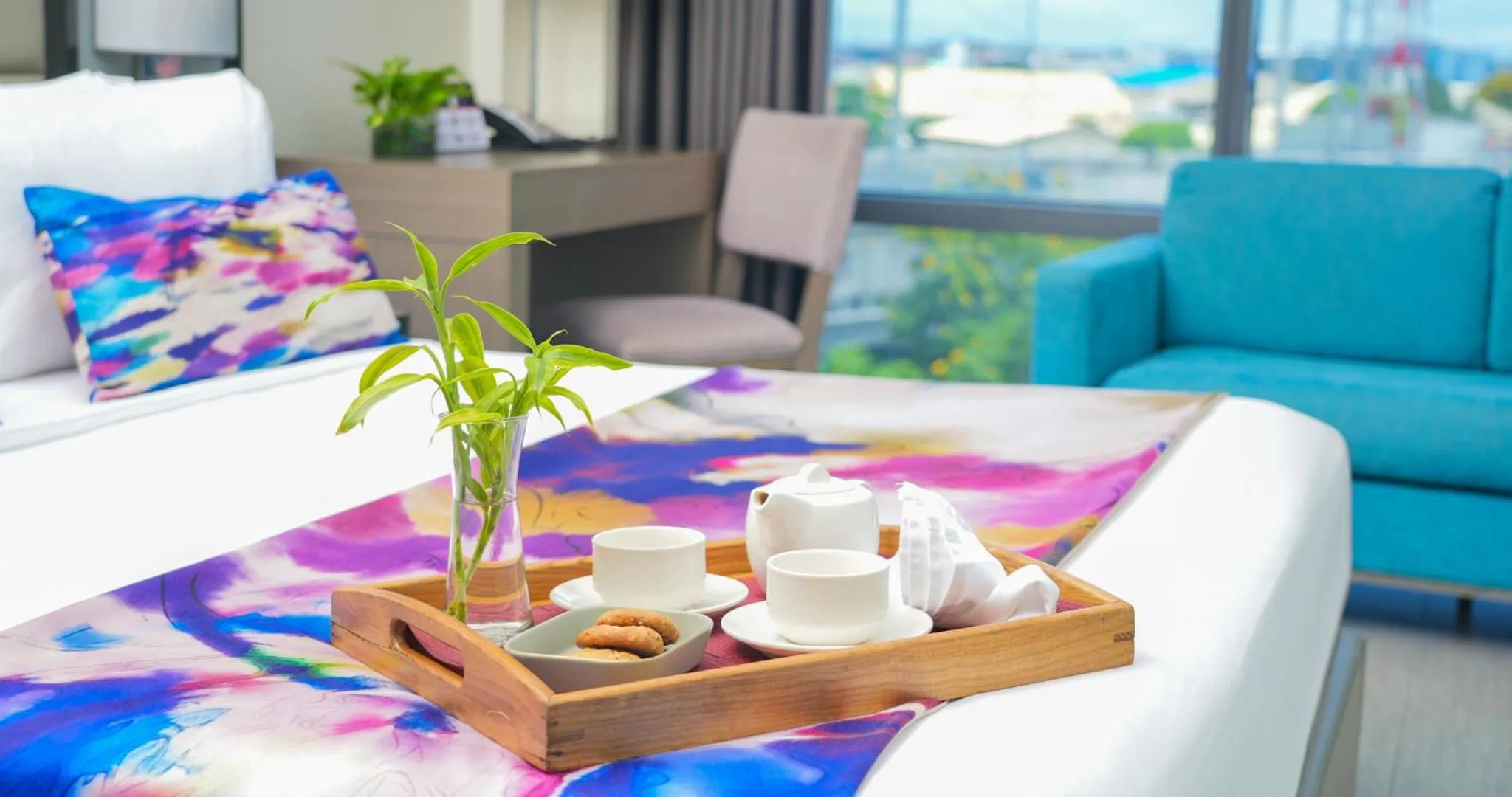 Bed in Savoy Hotel Manila near Airport NAIA Terminal 3 MNL