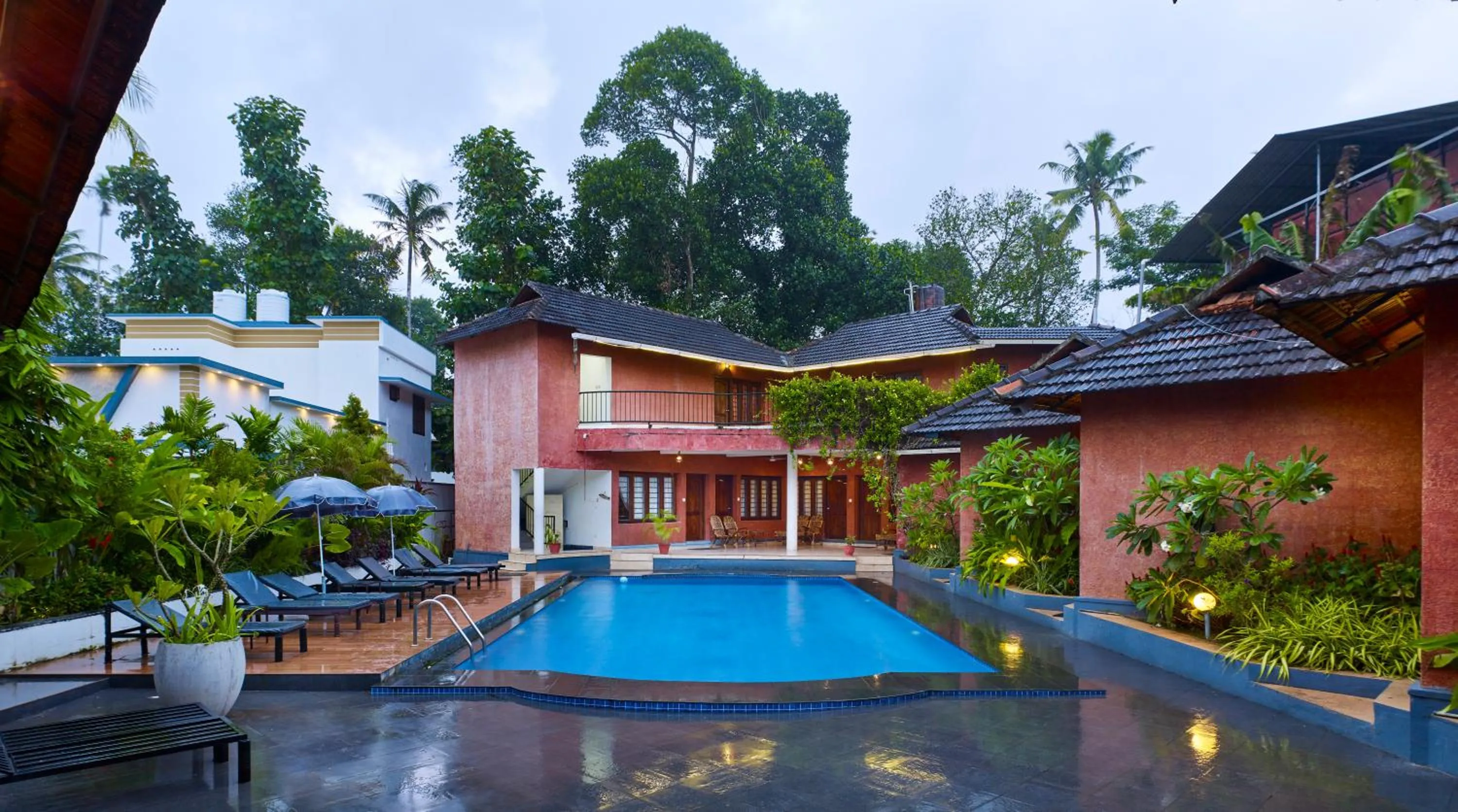 Deshadan Cliff & Beach Resort,Varkala