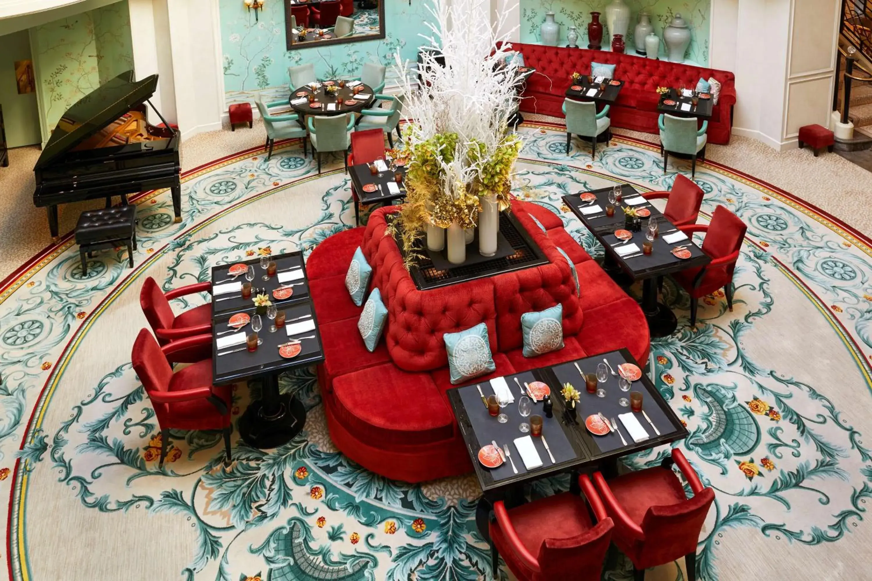 Restaurant/places to eat in Shangri-La Paris Restaurant/places to eat in Shangri-La Paris