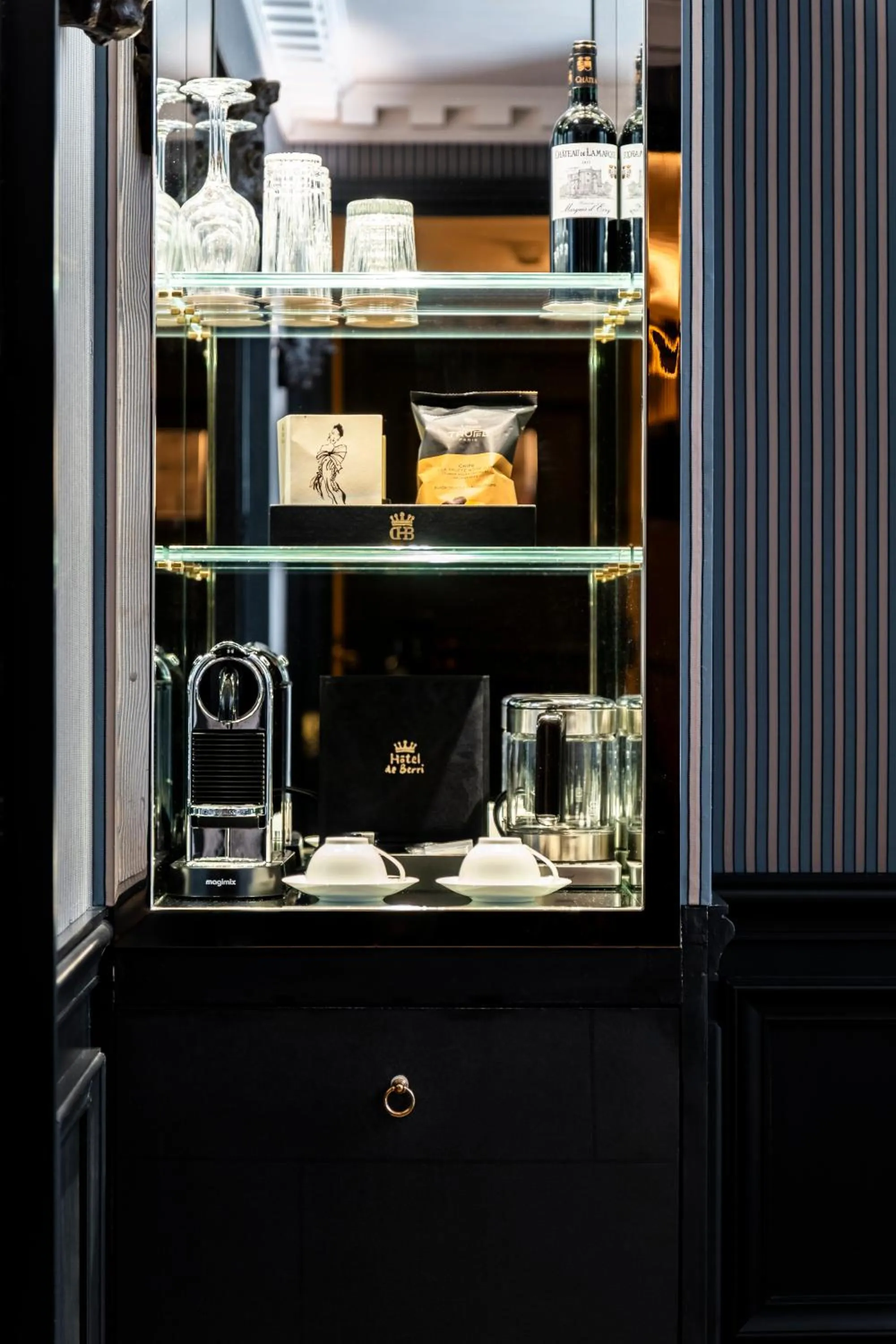 Hôtel de Berri Champs-Élysées, a Luxury Collection Hotel