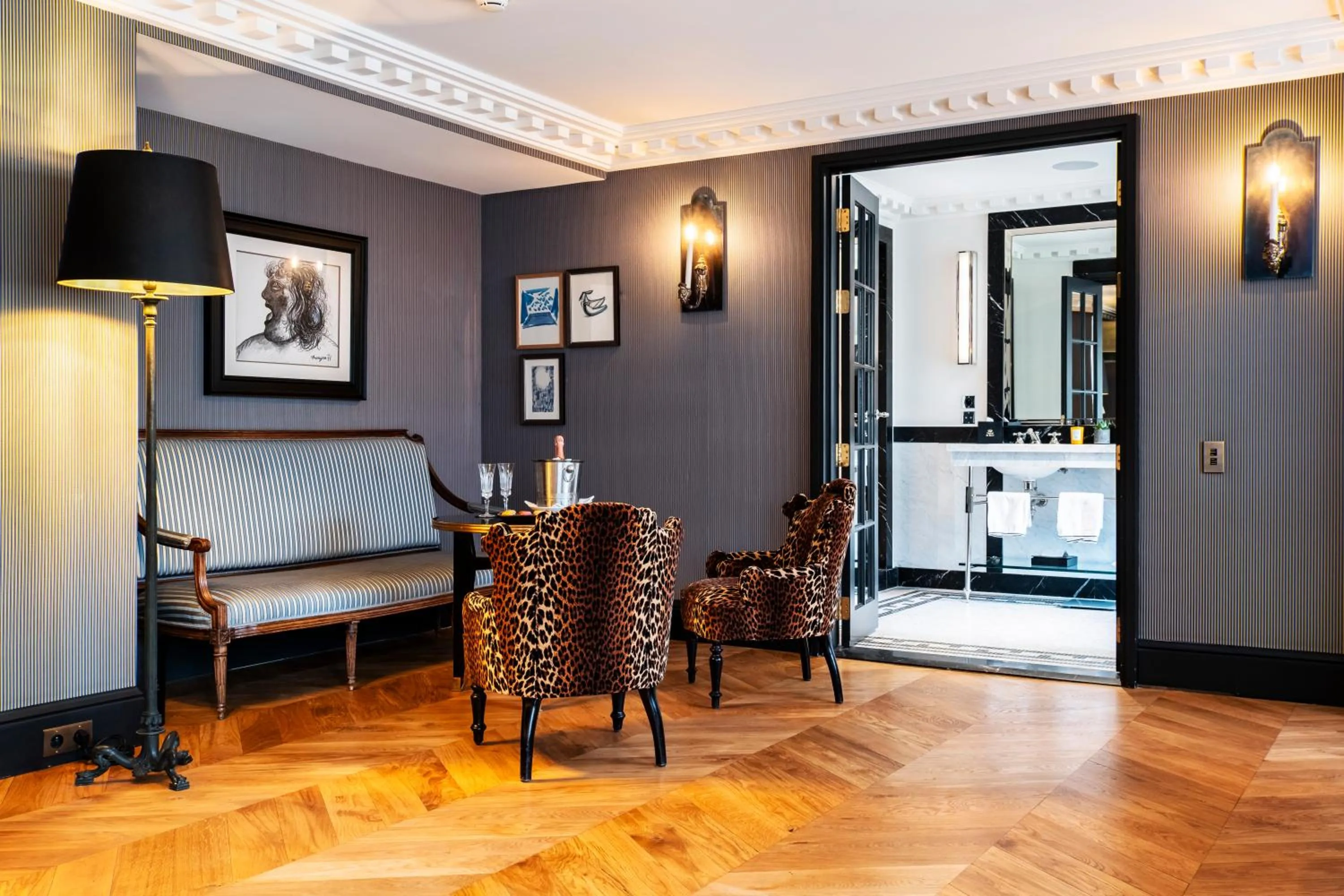 Hôtel de Berri Champs-Élysées, a Luxury Collection Hotel