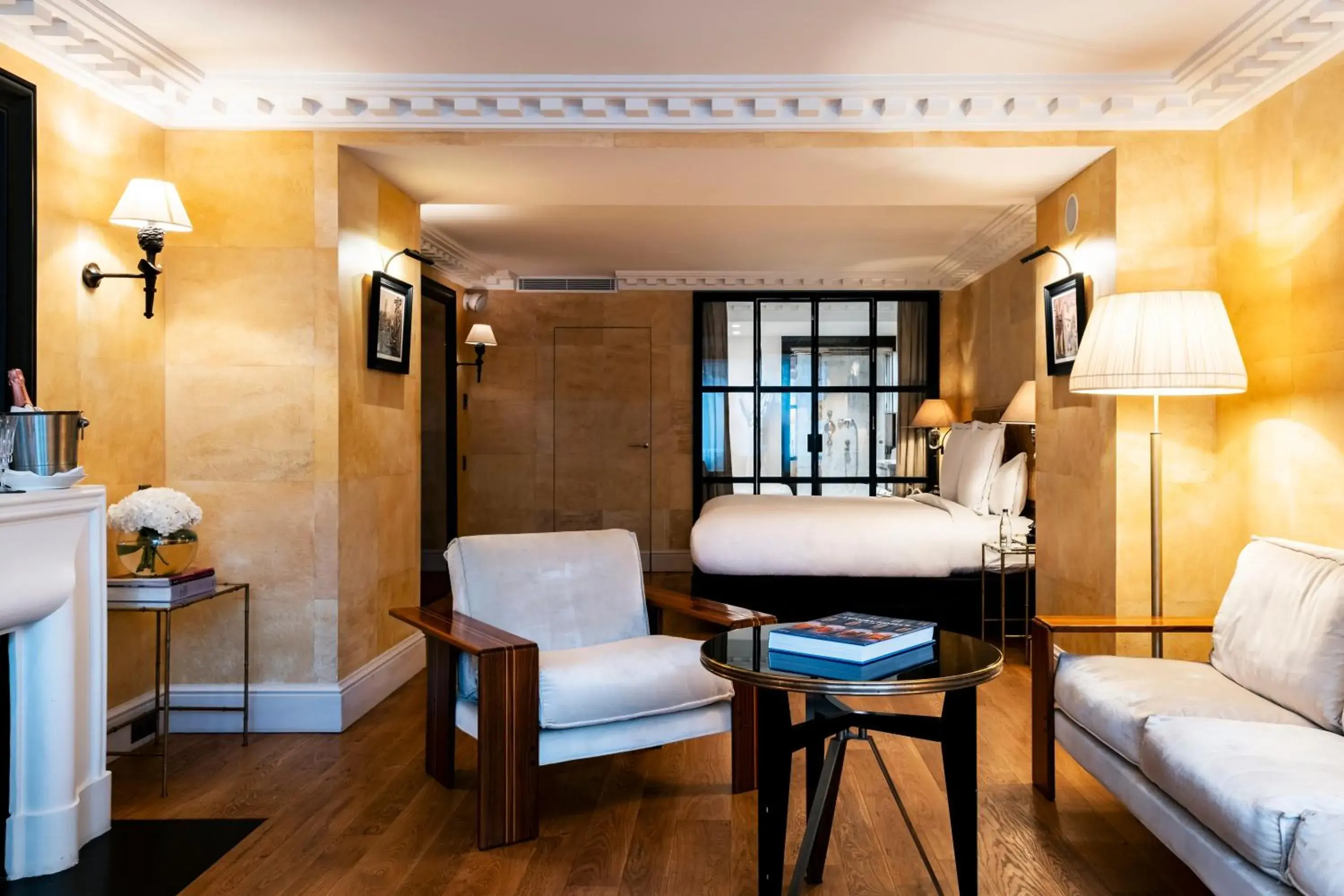 Junior Suite, 1 King in Hôtel de Berri Champs-Élysées, a Luxury Collection Hotel Junior Suite, 1 King in Hôtel de Berri Champs-Élysées, a Luxury Collection Hotel