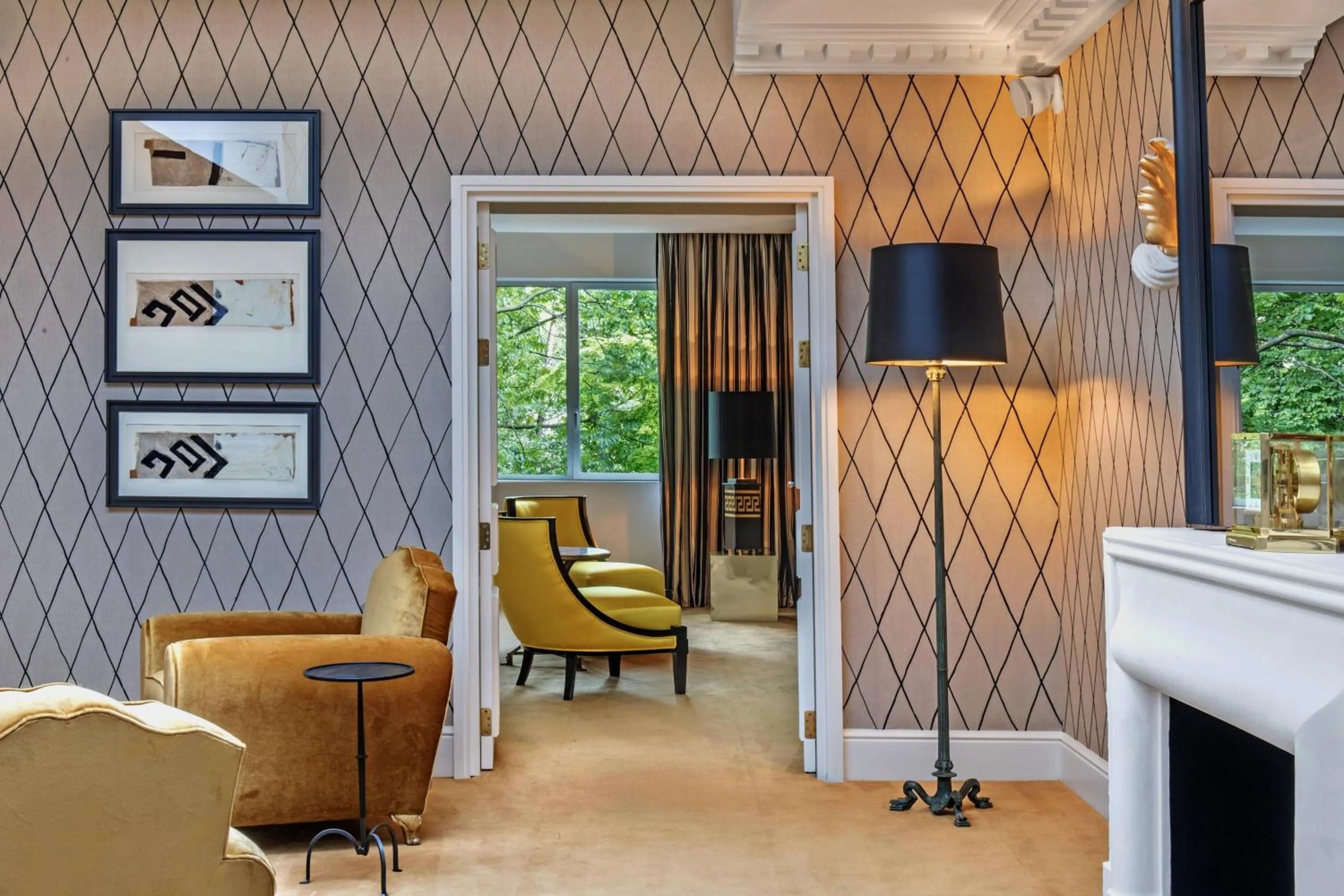 Photo of the whole room in Hôtel de Berri Champs-Élysées, a Luxury Collection Hotel