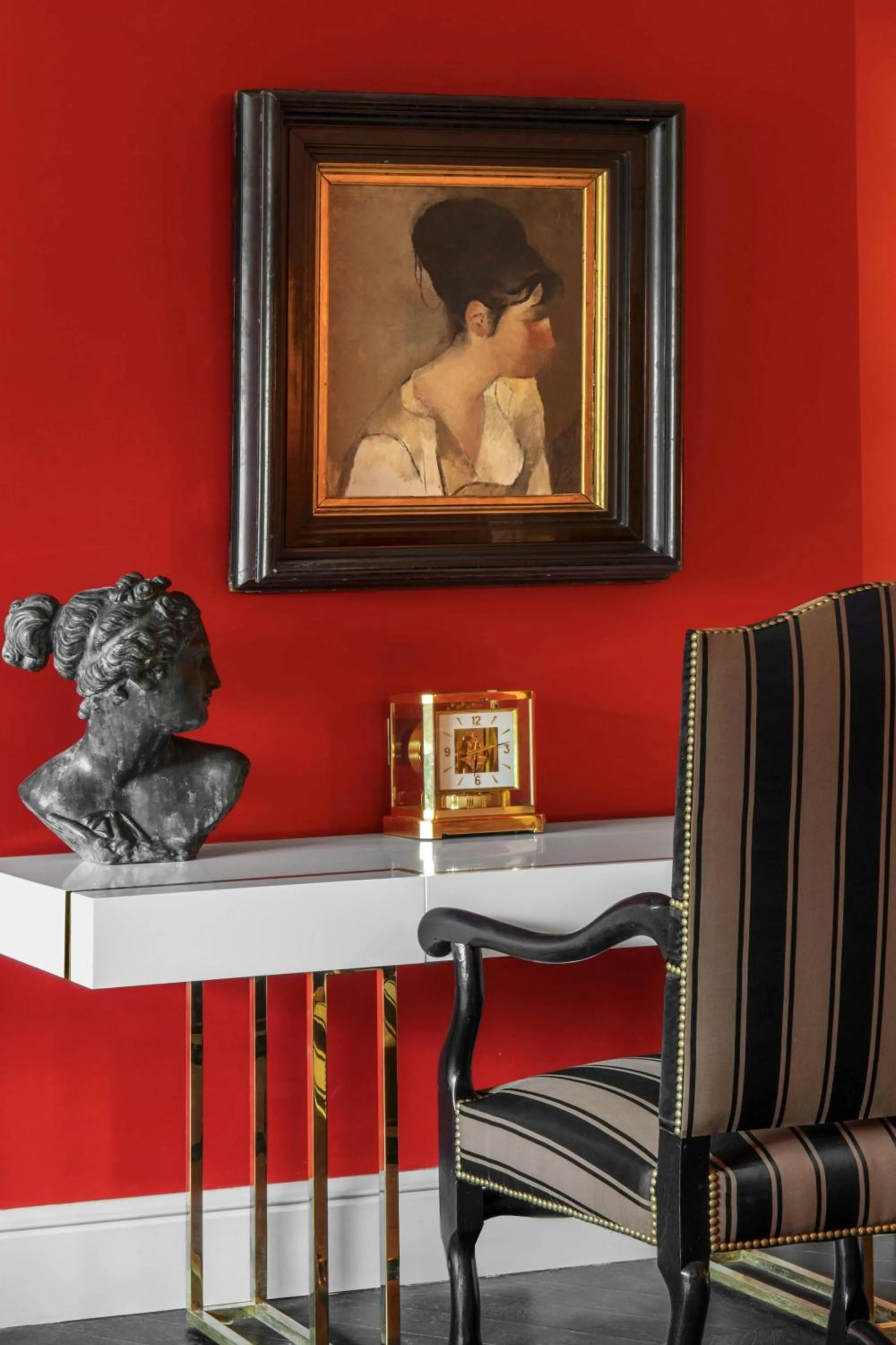 Photo of the whole room in Hôtel de Berri Champs-Élysées, a Luxury Collection Hotel