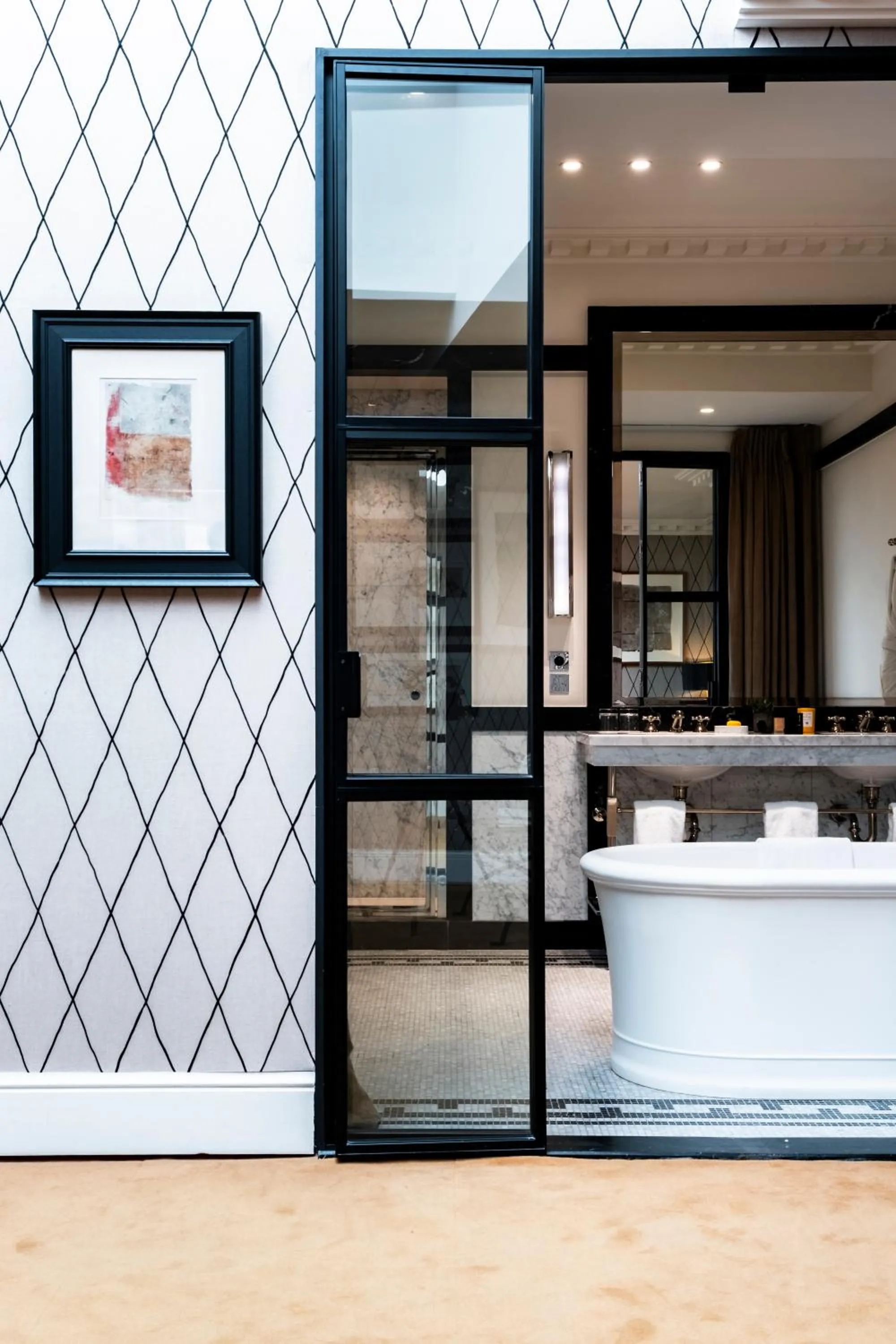 Hôtel de Berri Champs-Élysées, a Luxury Collection Hotel