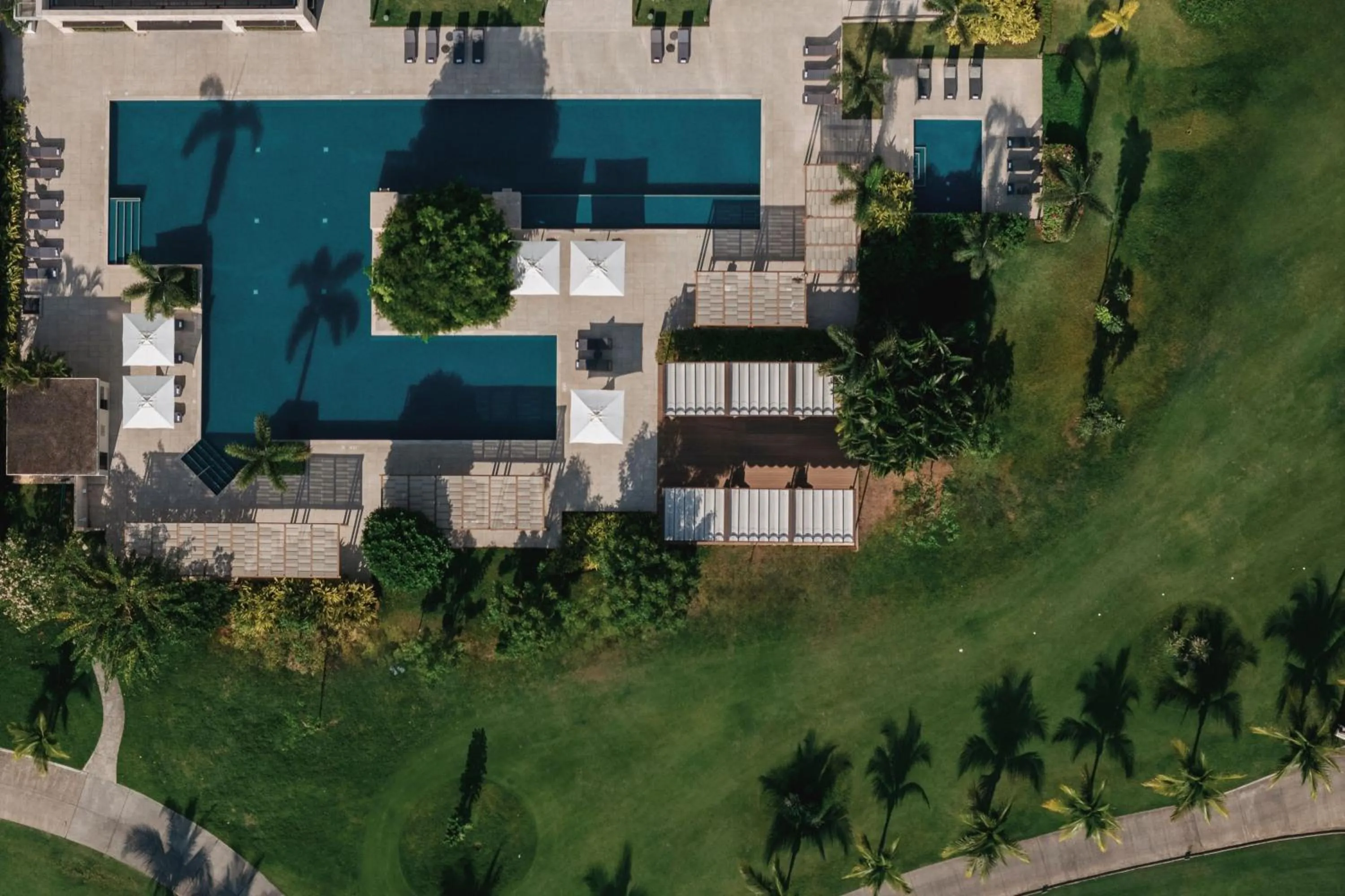 Swimming pool in The Santa Maria, a Luxury Collection Hotel & Golf Resort, Panama City