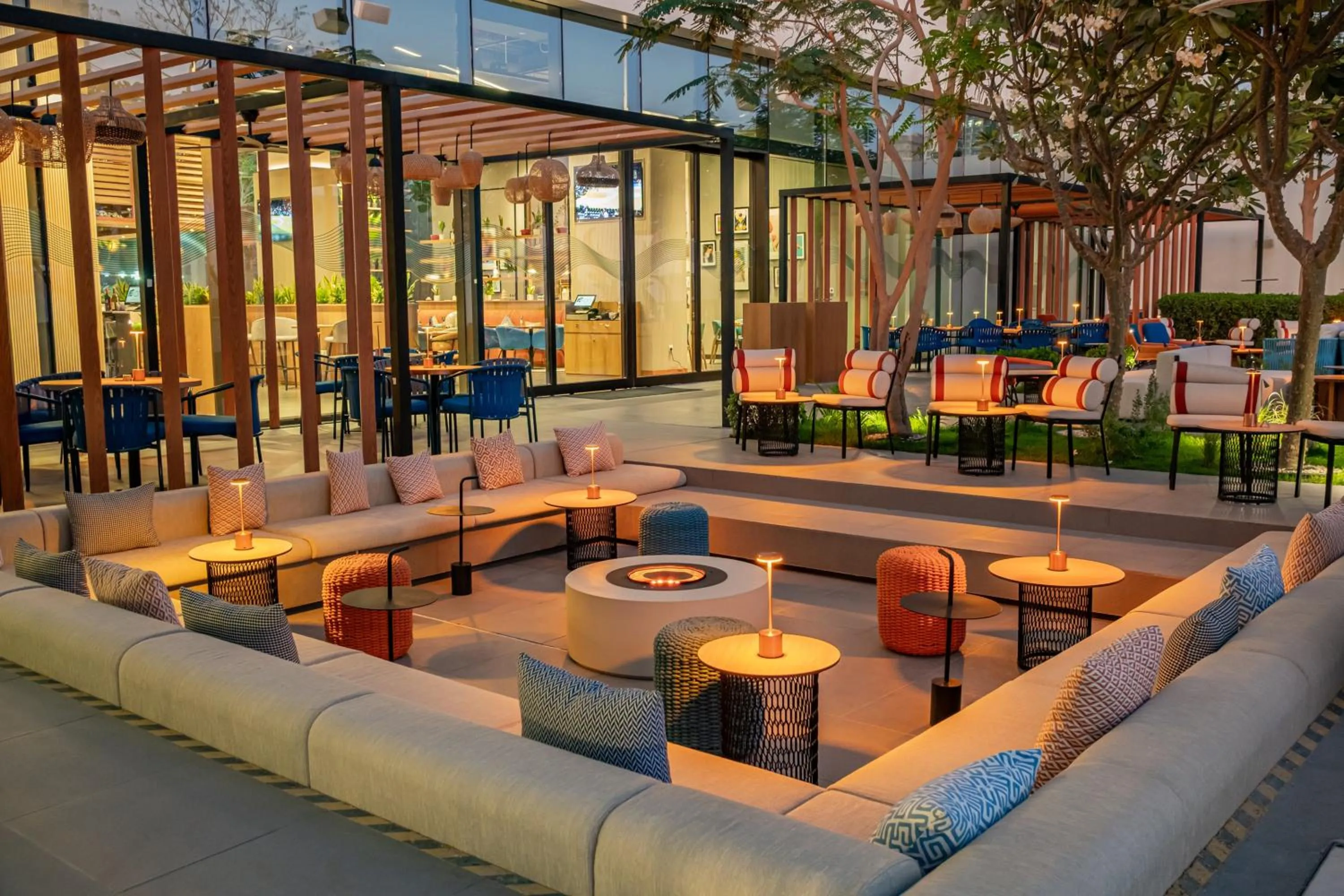 Restaurant/places to eat in Aloft Me'aisam, Dubai