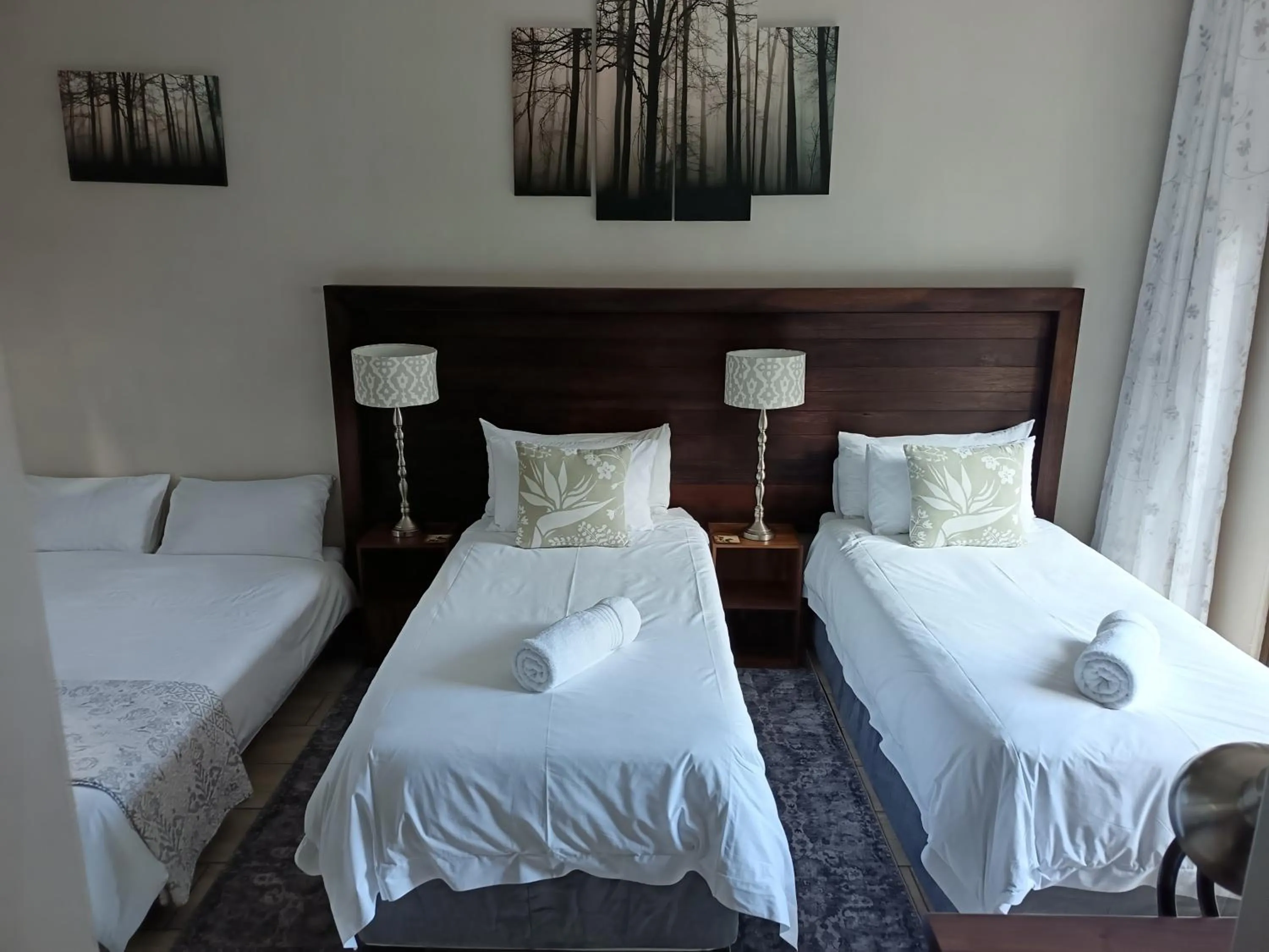 Property building, Bed in Three Olives Guesthouse