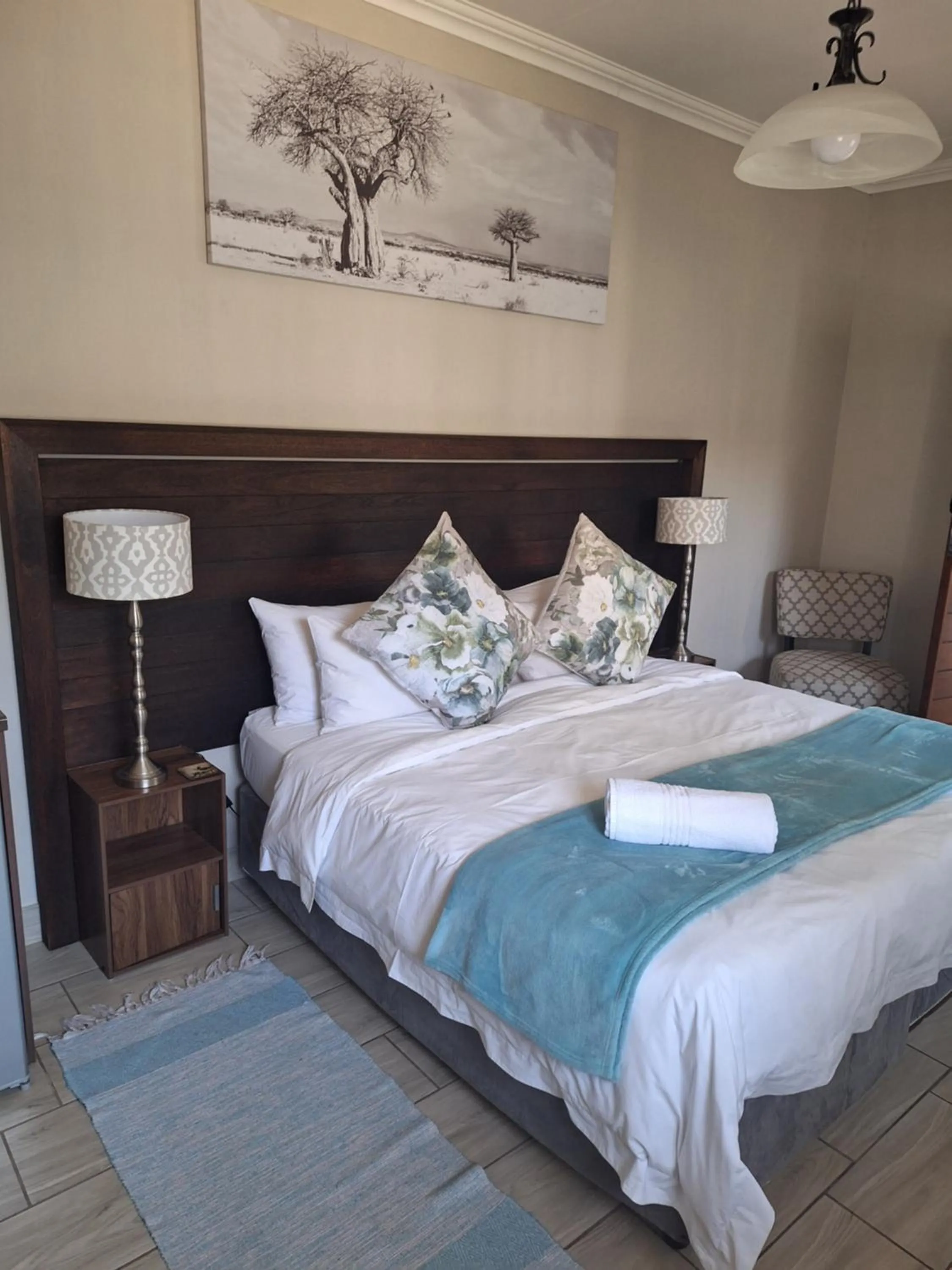 Bedroom, Bed in Three Olives Guesthouse