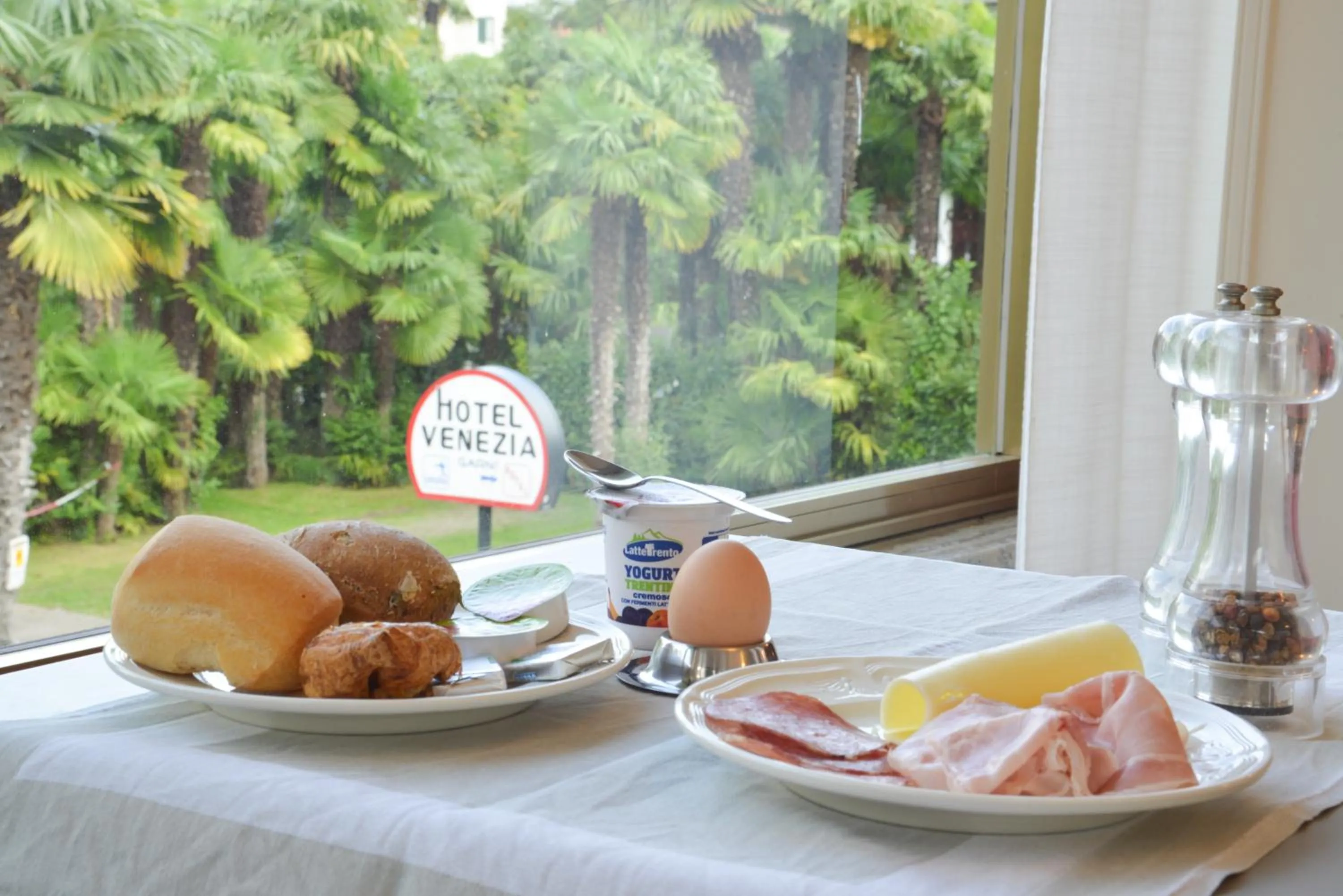 Food in Velòra ex Hotel Venezia