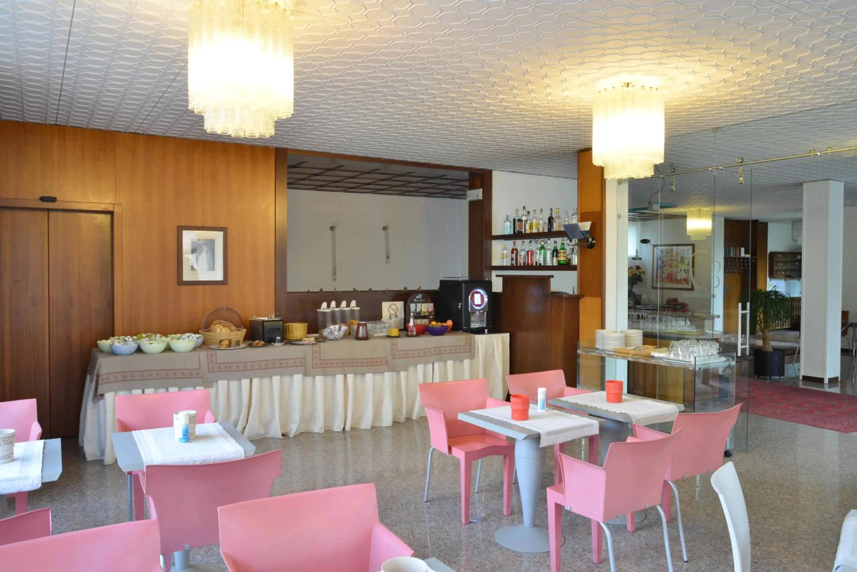 Restaurant/places to eat in Velòra ex Hotel Venezia