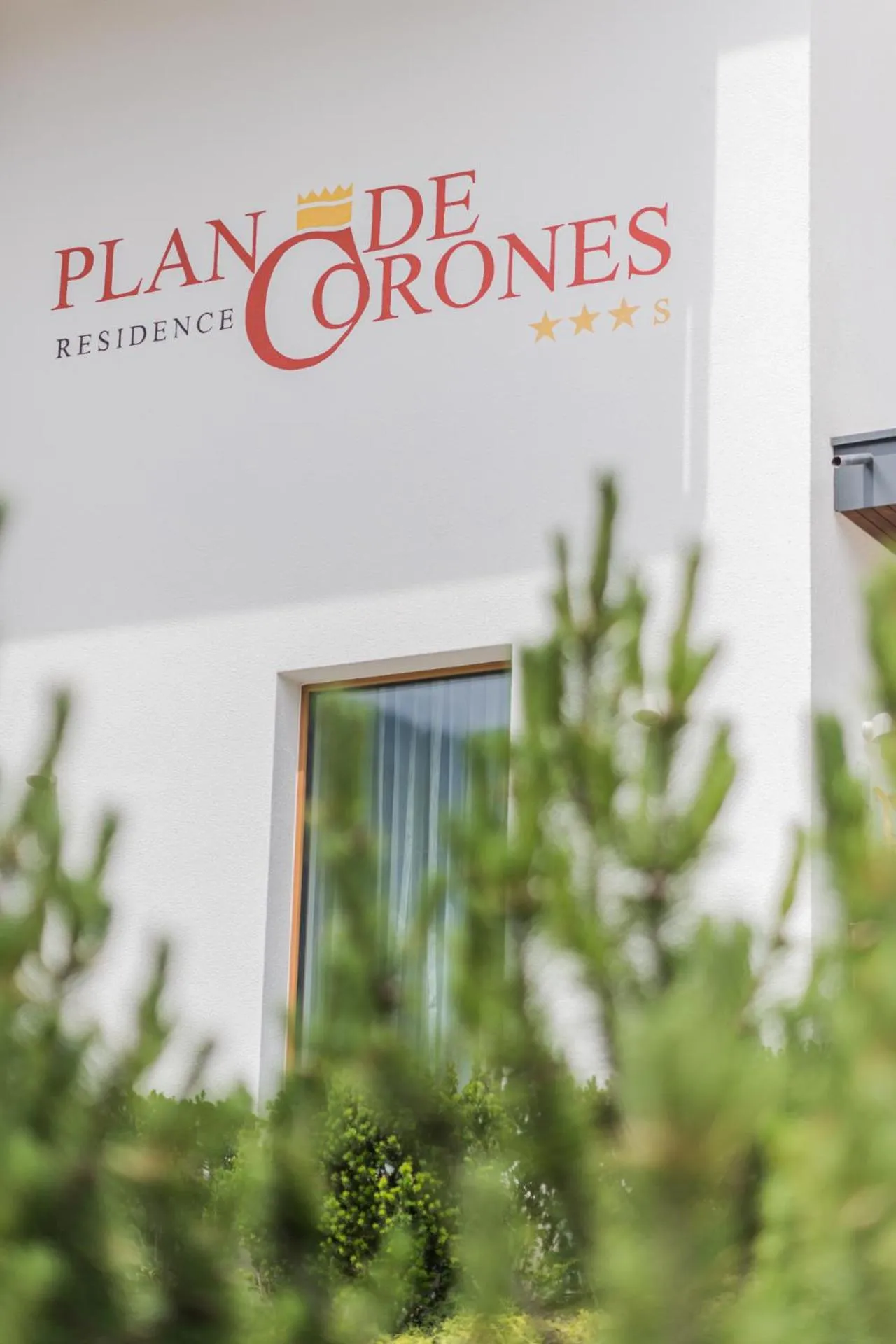 Property logo or sign in Residence Plan De Corones