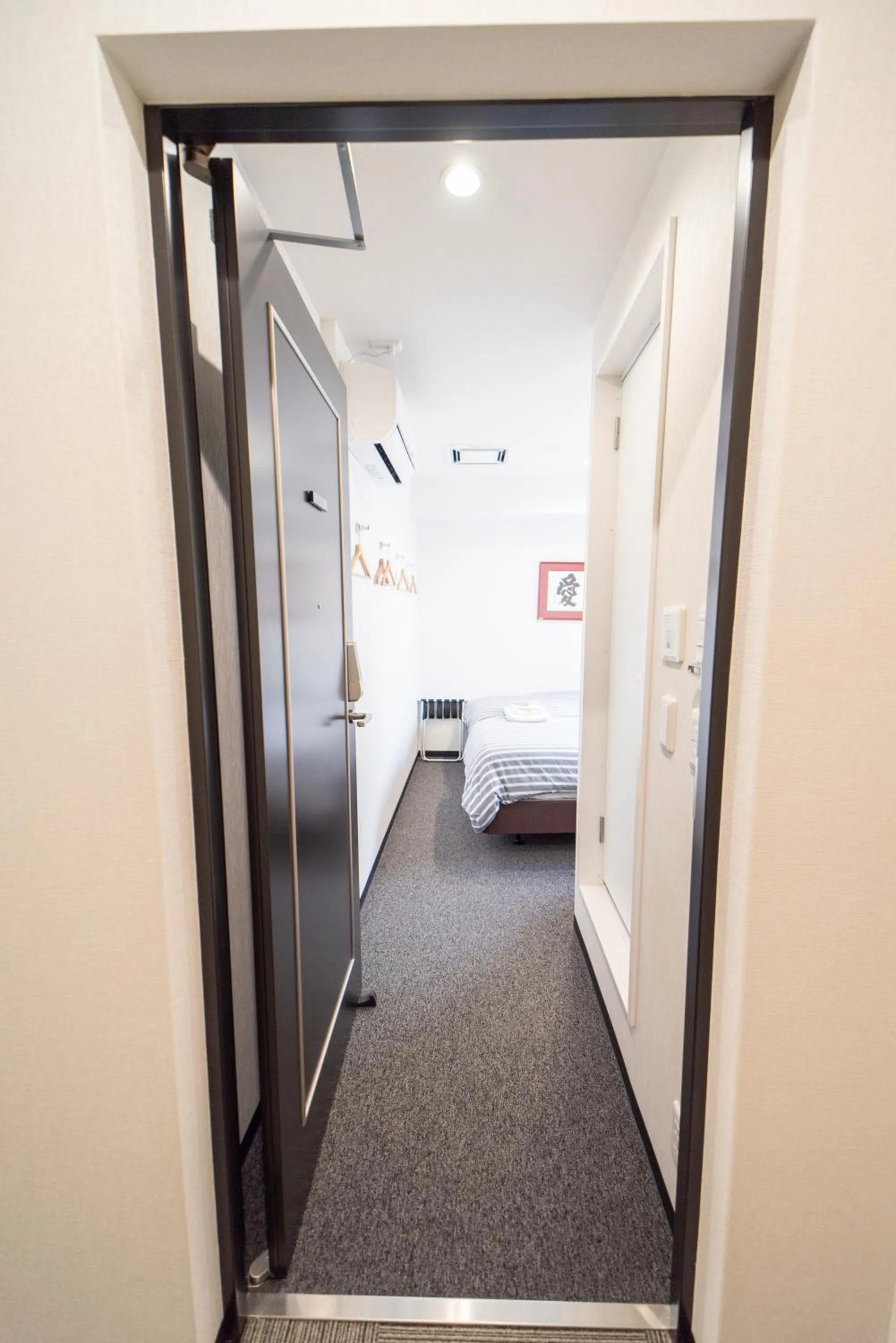 Photo of the whole room in Port House Shibuya