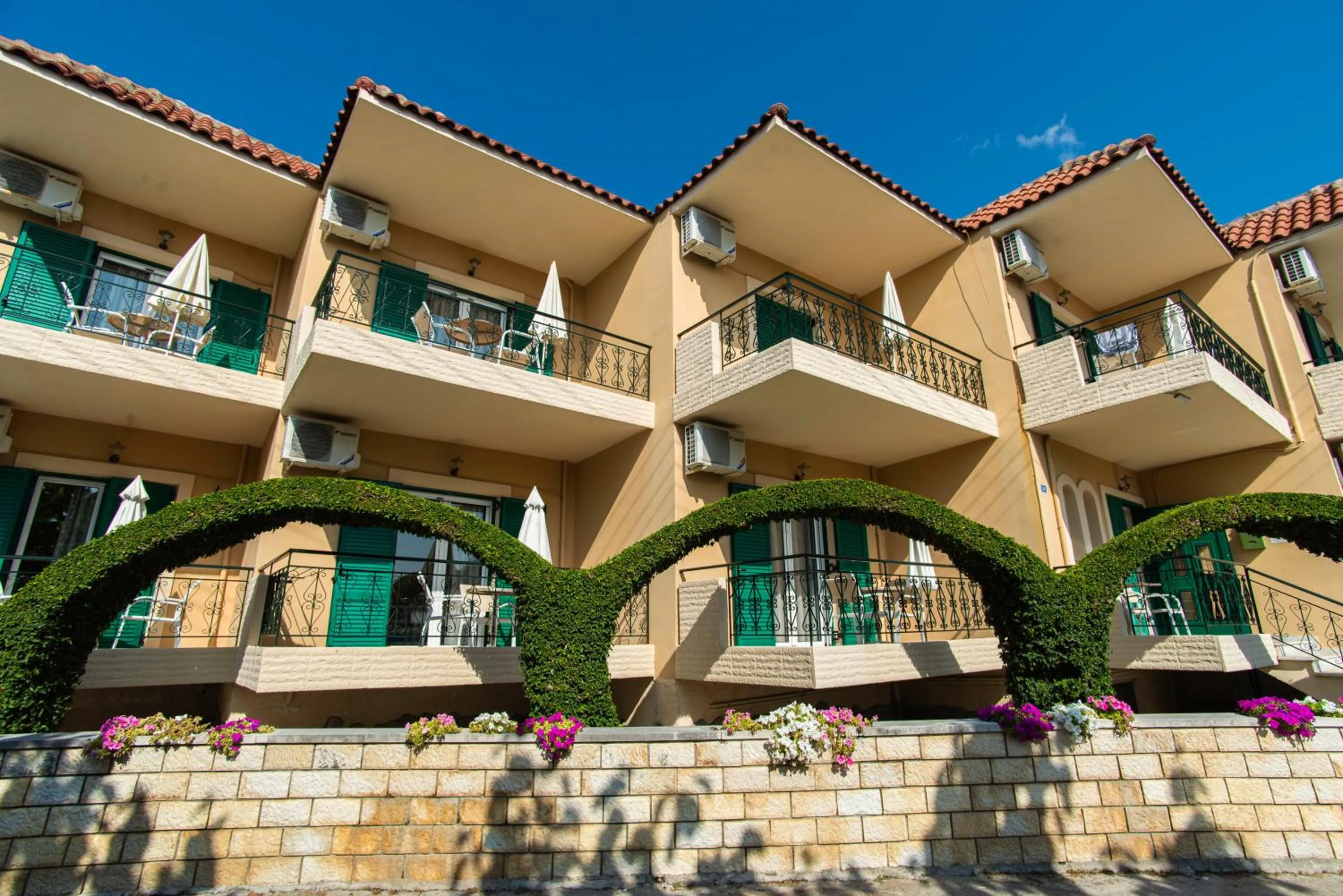 Konstantinos Hotel & Apartments I