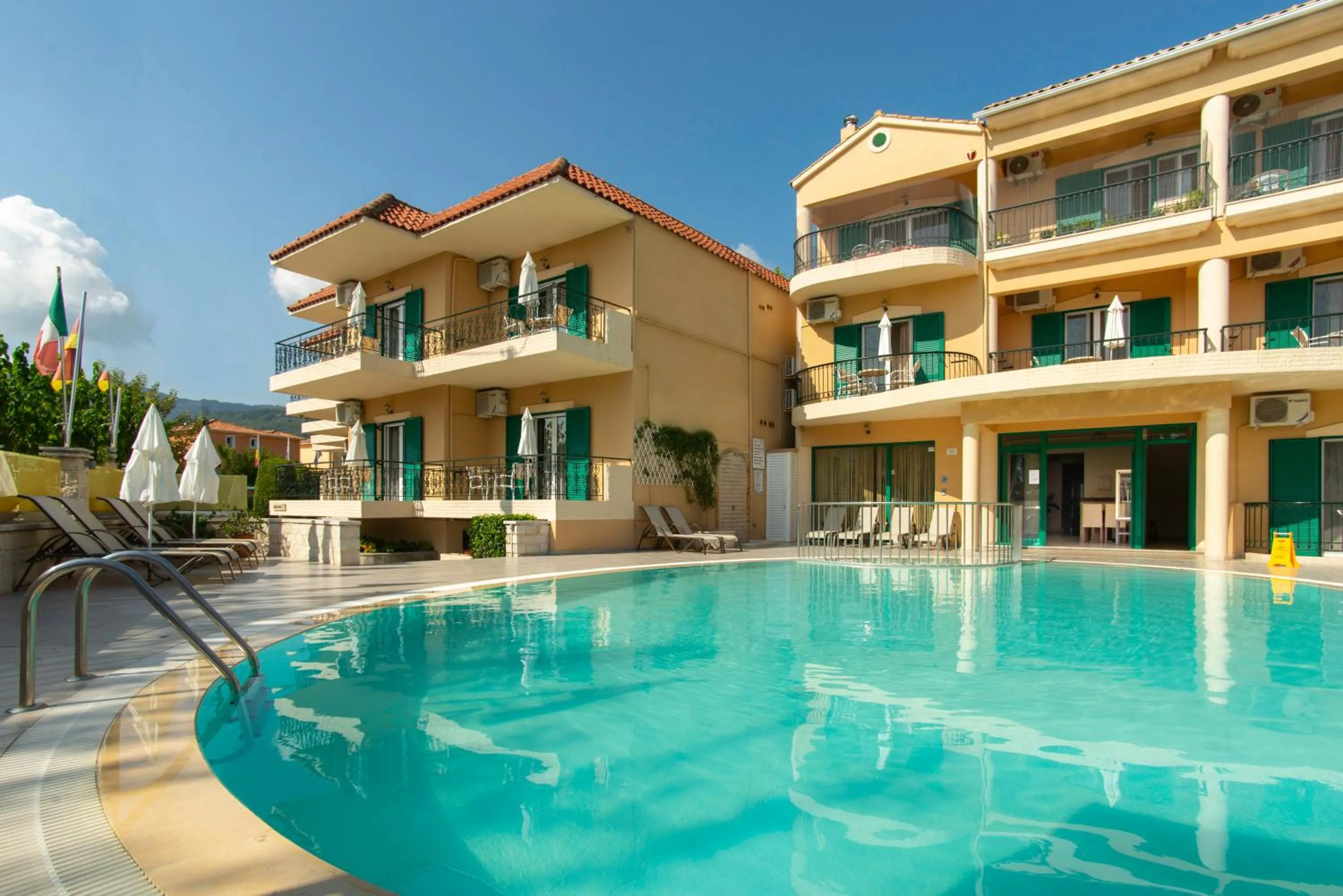 Konstantinos Hotel & Apartments I