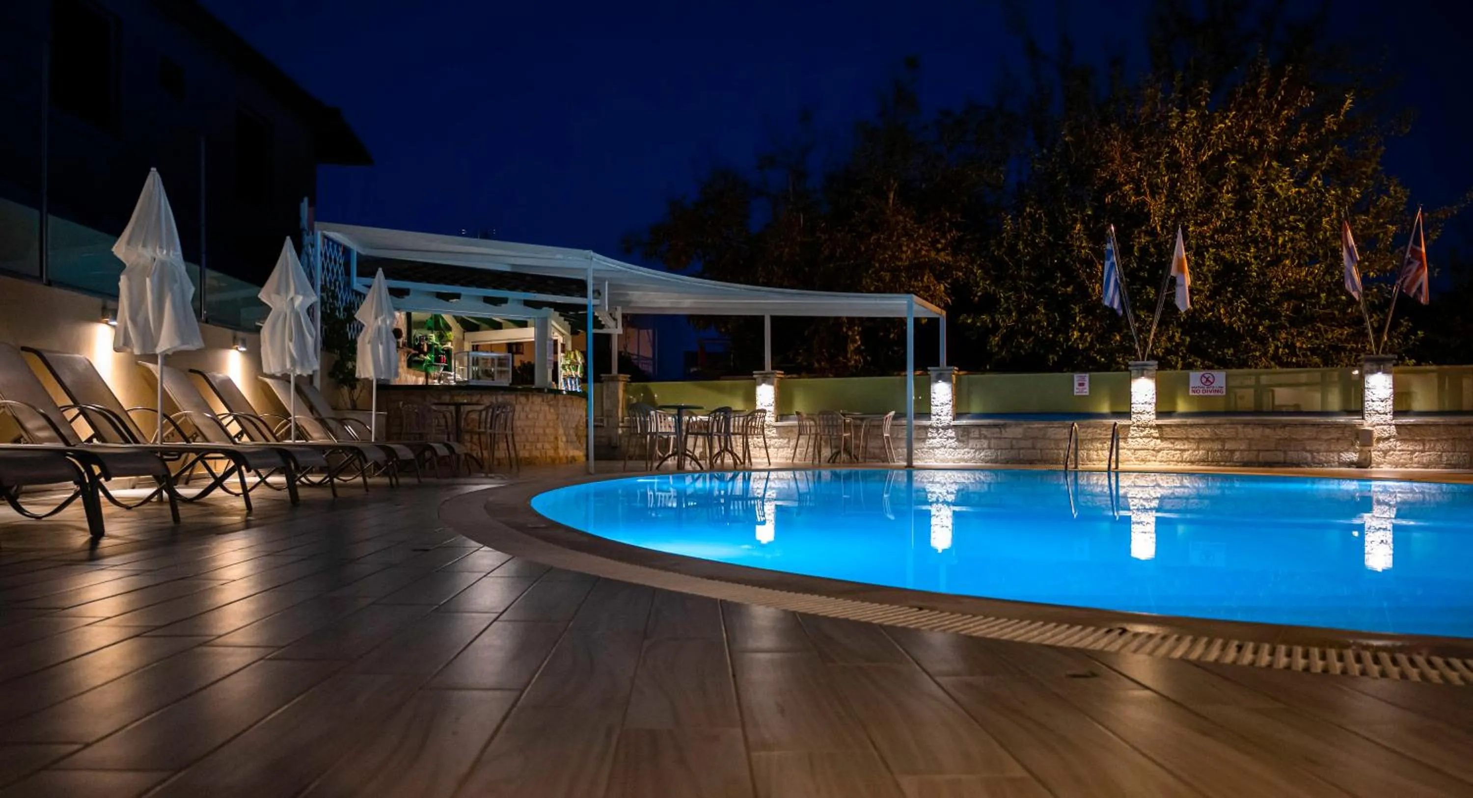 Konstantinos Hotel & Apartments I
