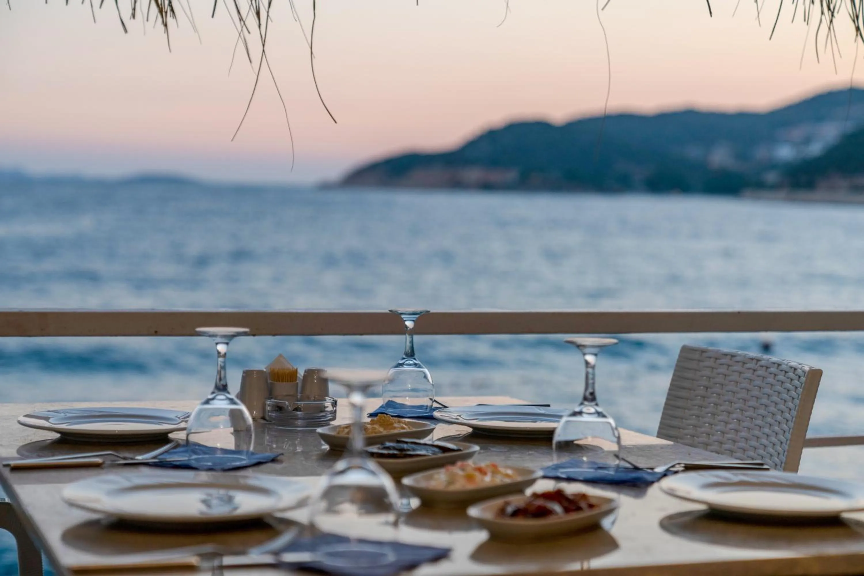Restaurant/places to eat in Kas Marin Hotel