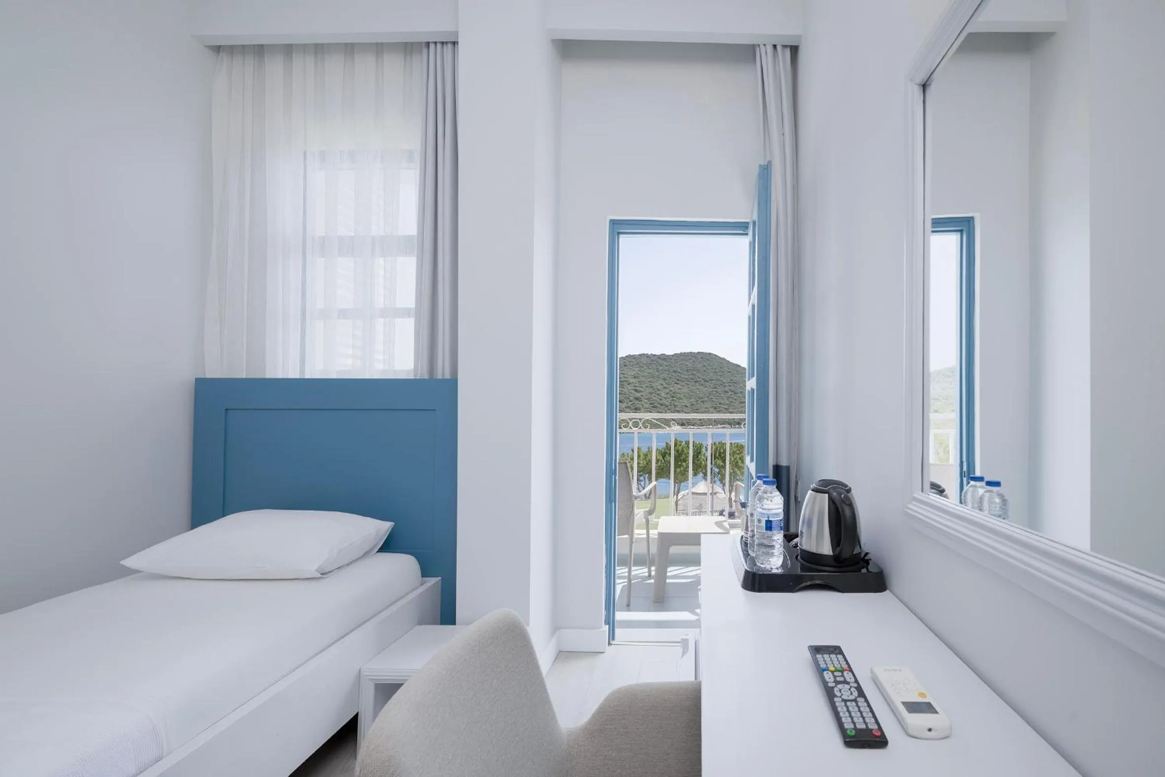 Photo of the whole room, Bed in Kas Marin Hotel