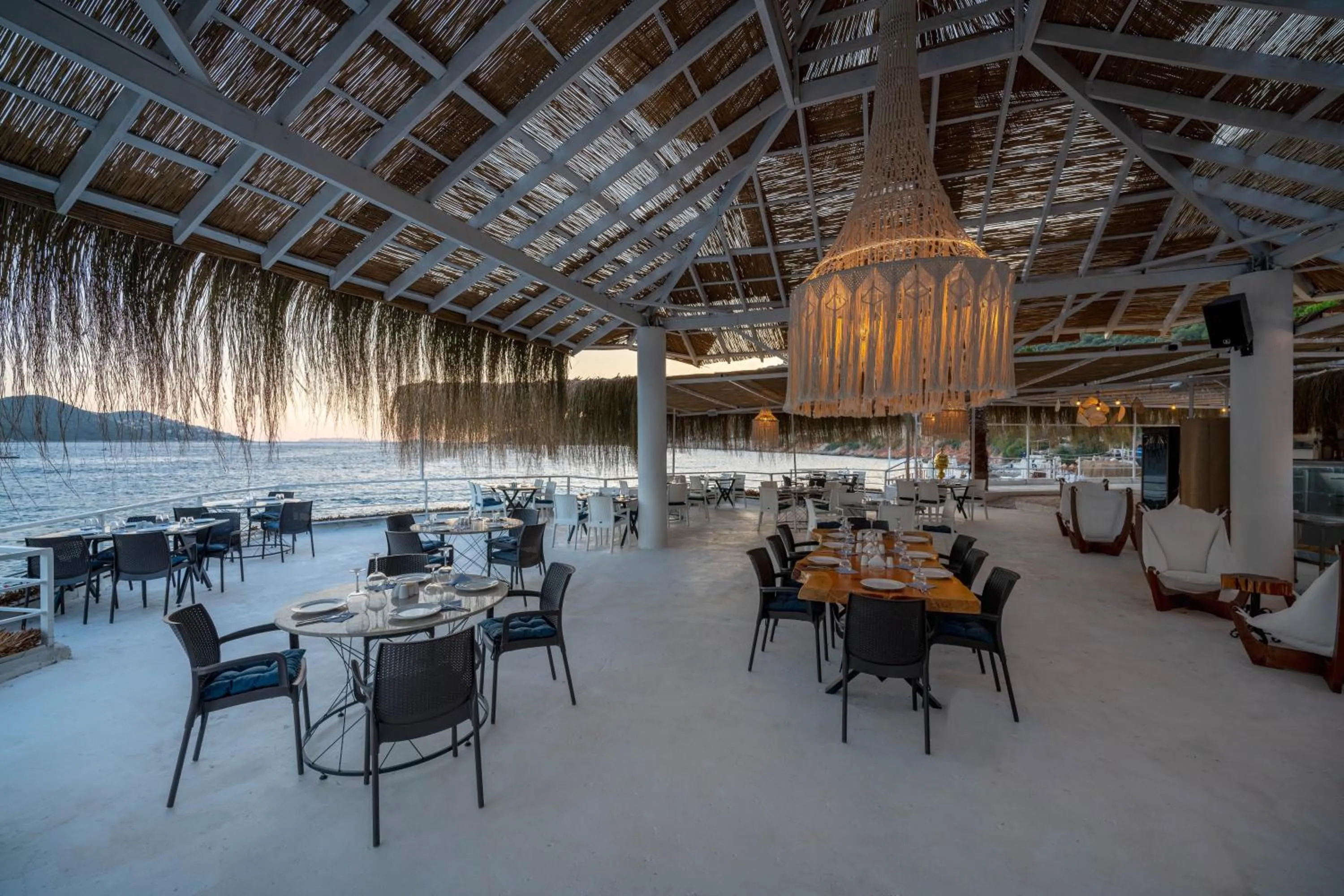 Restaurant/places to eat in Kas Marin Hotel