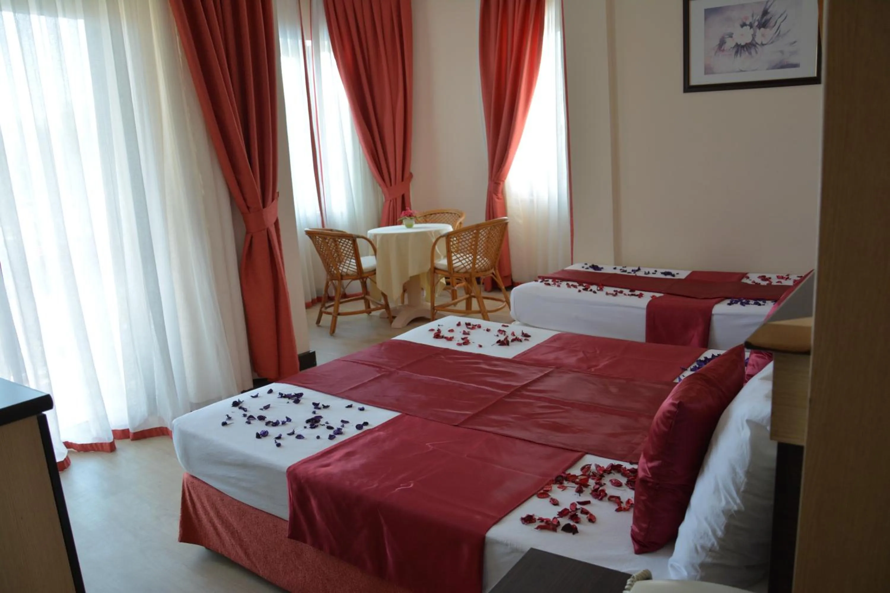 Photo of the whole room, Bed in Yavuzhan Hotel
