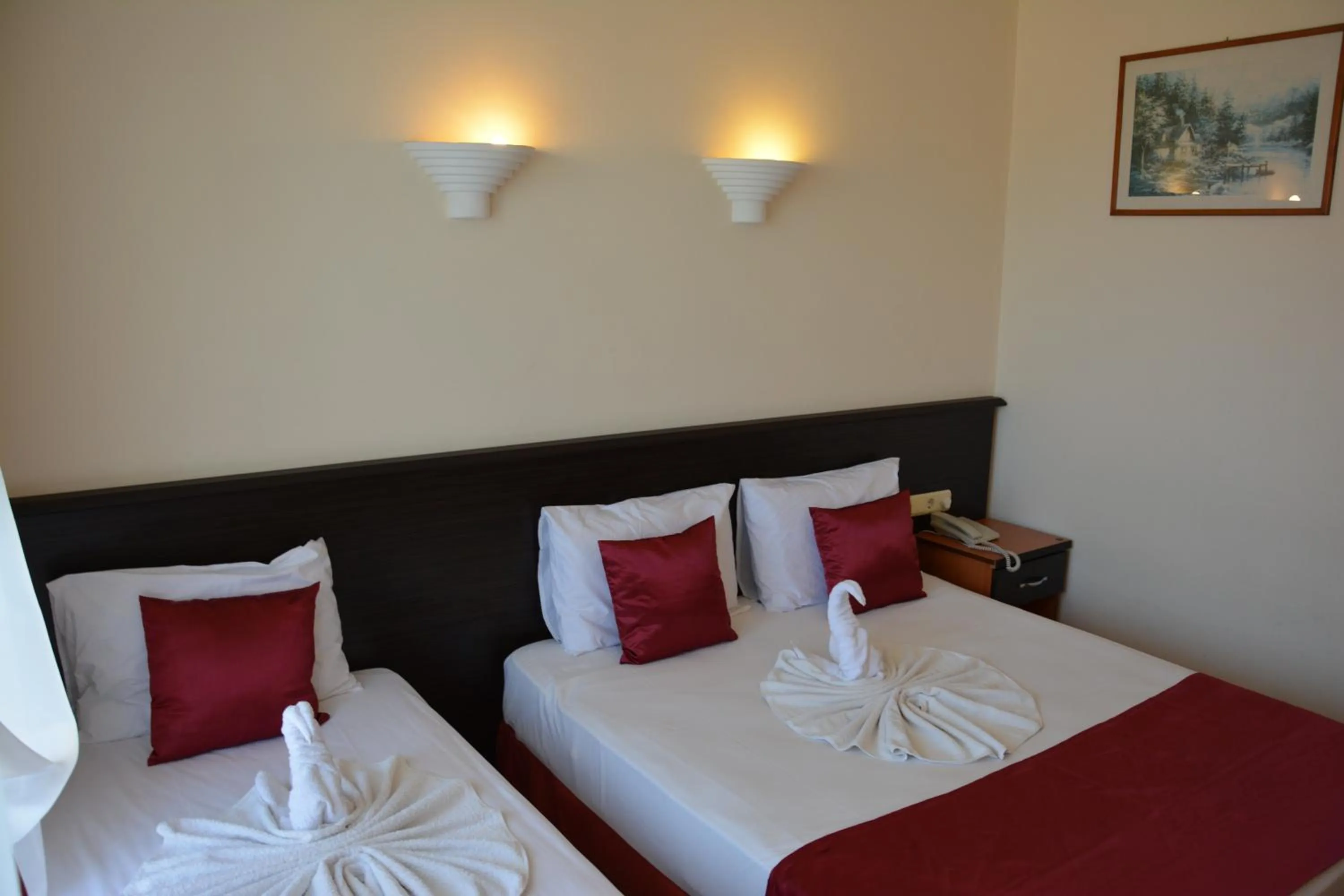 Photo of the whole room, Bed in Yavuzhan Hotel