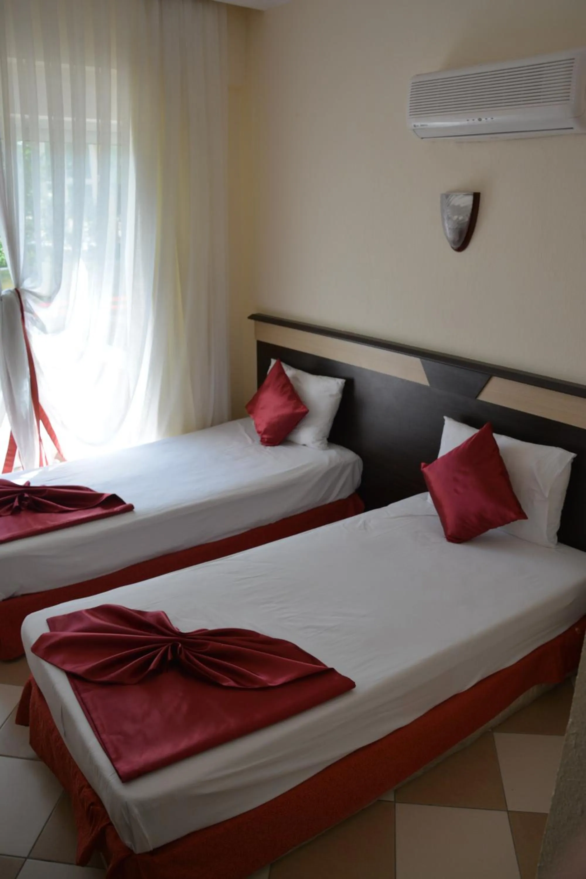 Photo of the whole room, Bed in Yavuzhan Hotel