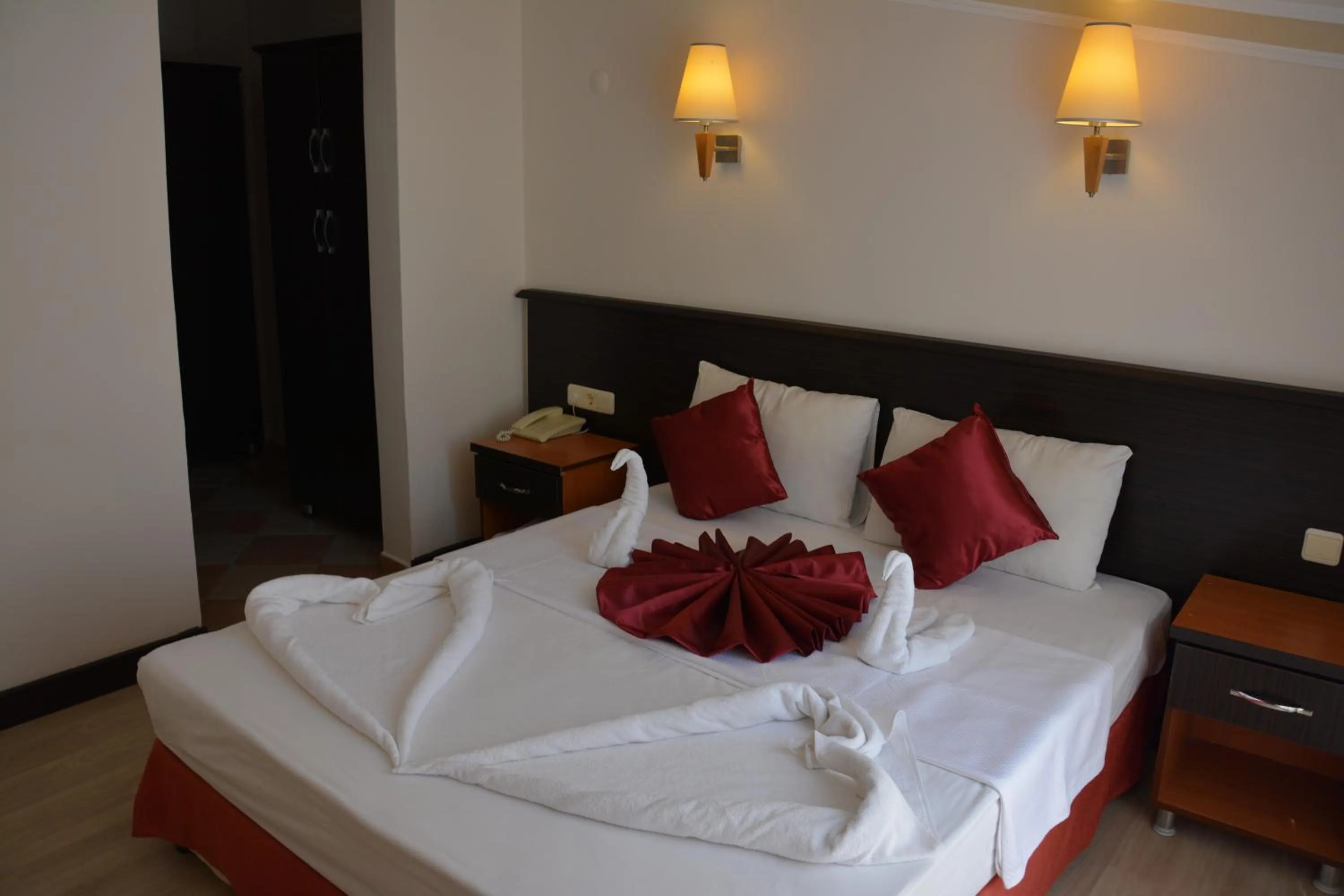 Photo of the whole room, Bed in Yavuzhan Hotel