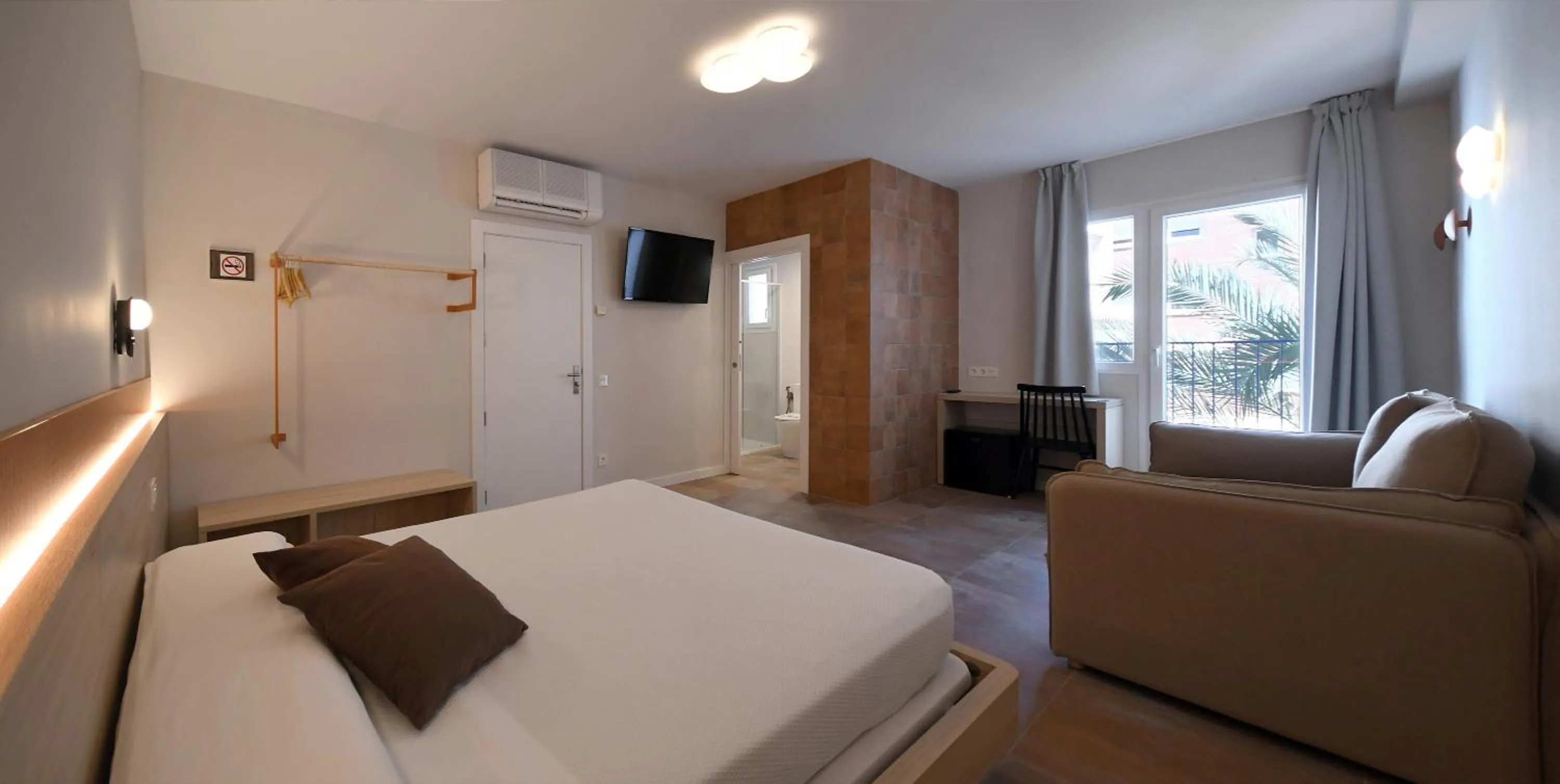 Bed in El Camí Hotel