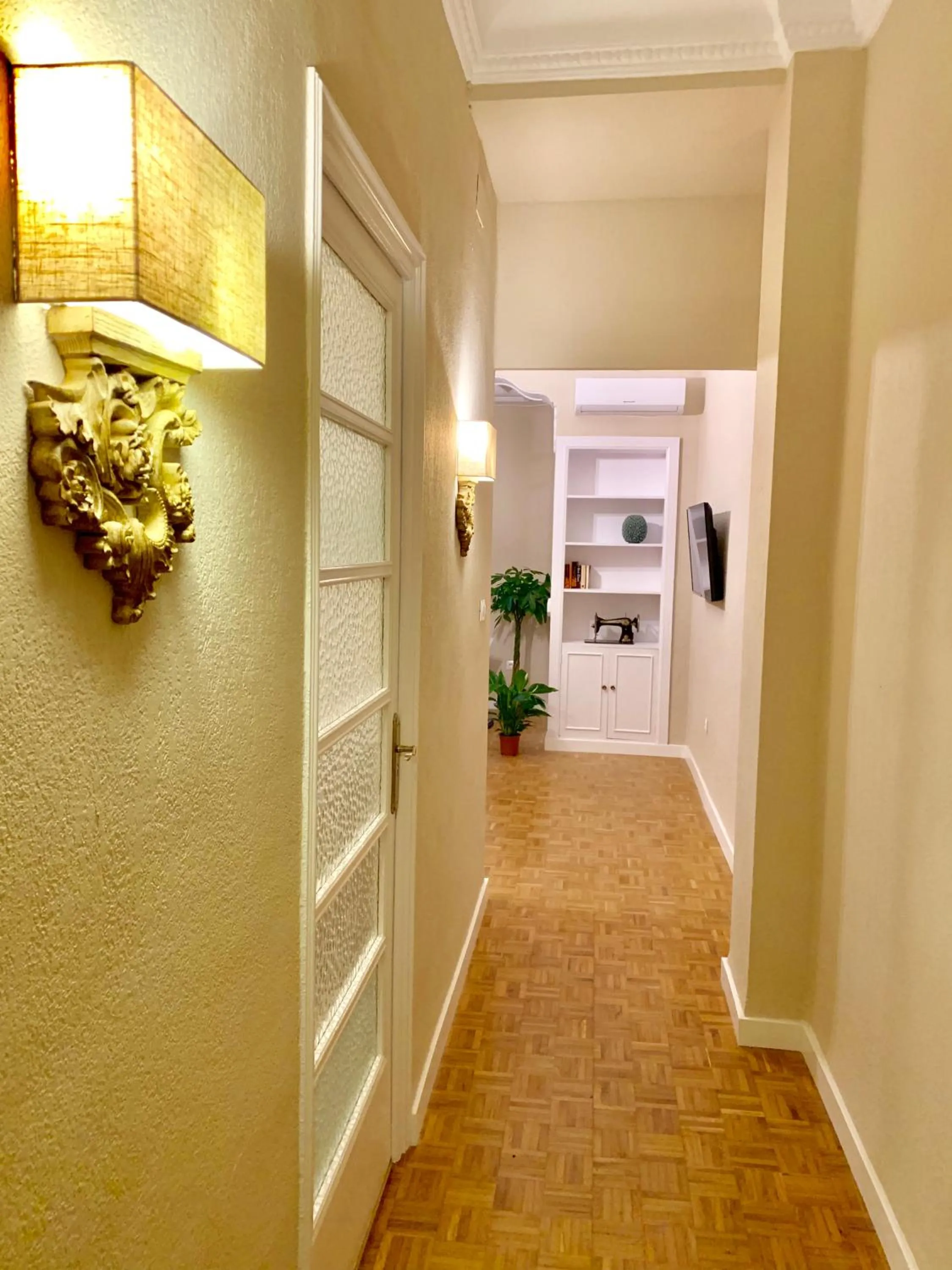 Decorative detail in Hi Valencia Canovas