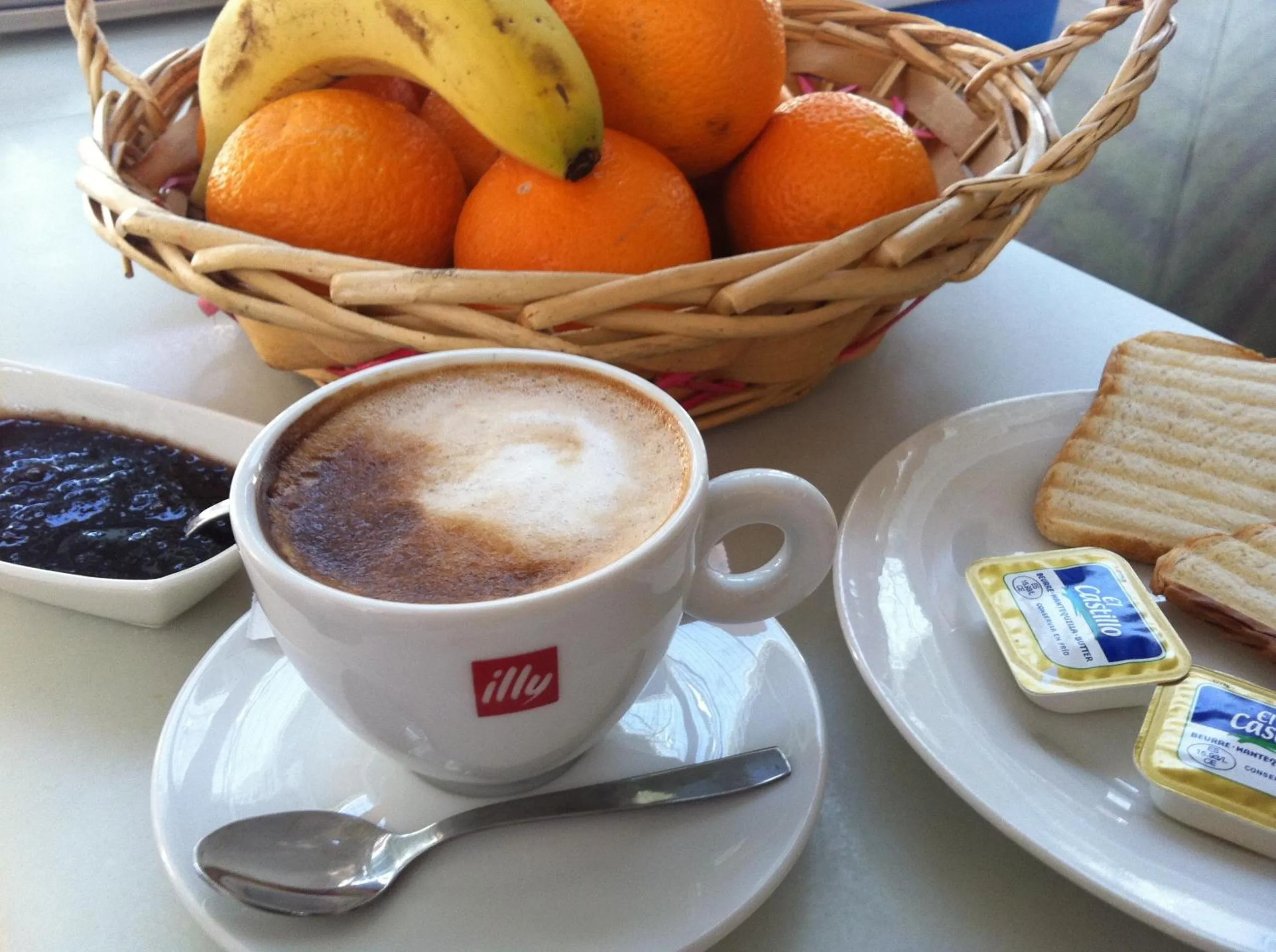 Restaurant/places to eat in Hi Valencia Canovas